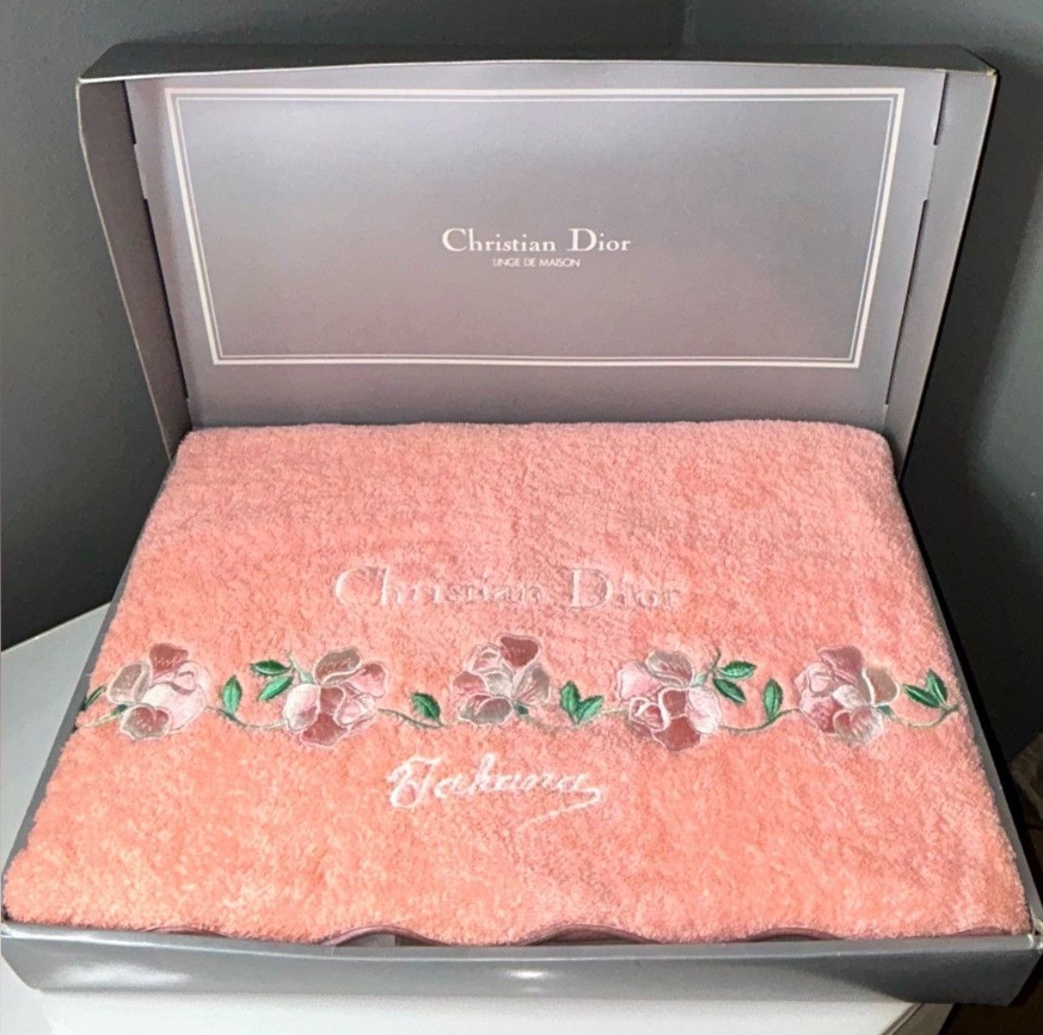 Dior Dior Peach Pink Floral Embroidered Bath Towel in Box Size ONE SIZE - 1 Thumbnail