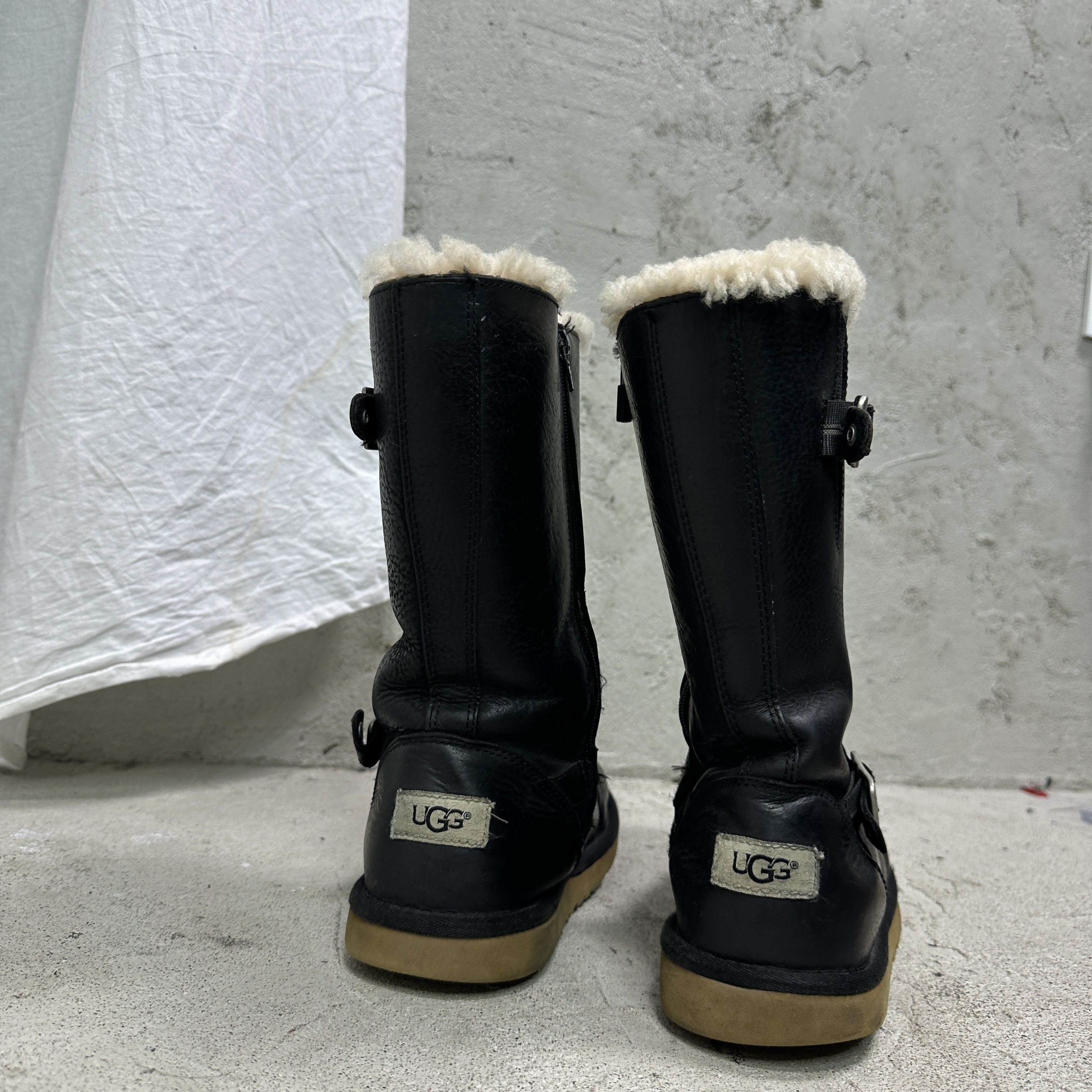 Ugg Vintage Avant Garde Leather Bluckled UGG Boots Y2K Size US 5 / IT 35 - 5 Thumbnail