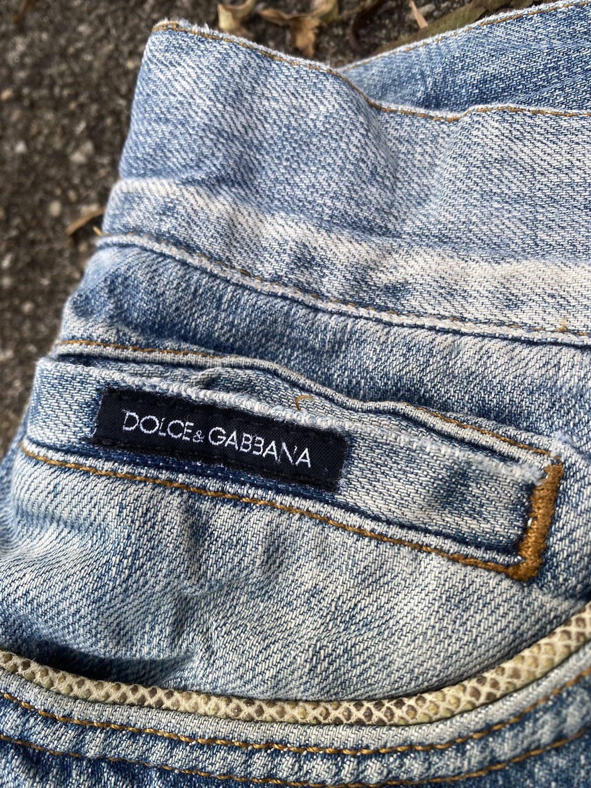 Dolce & Gabbana Dolce & Gabbana distressed light wash denim jeans Size US 32 / EU 48 - 5 Thumbnail