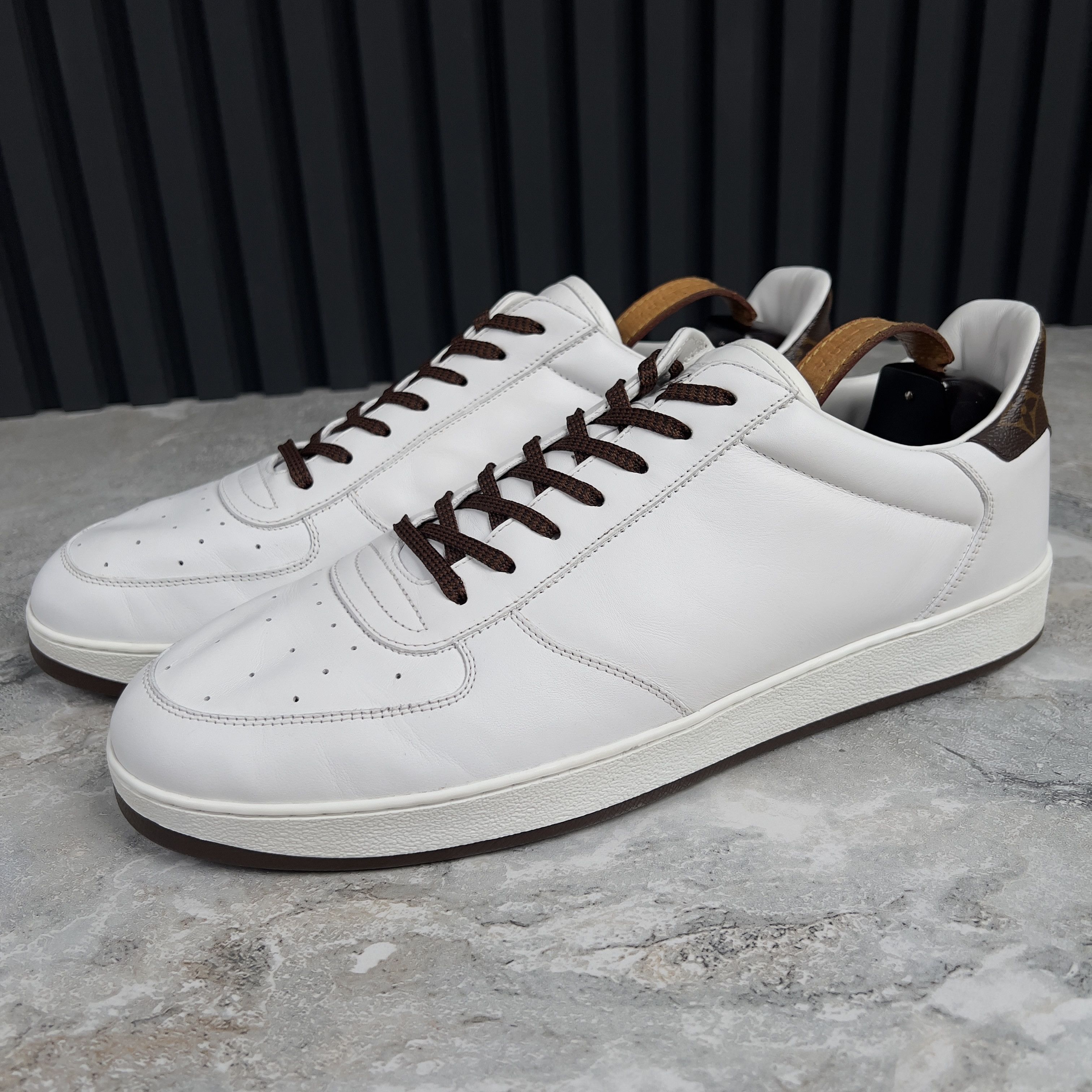Louis Vuitton Louis Vuitton Rivoli Sneaker Low Top Monogram Leather Size US 12 / EU 45 - 5 Thumbnail