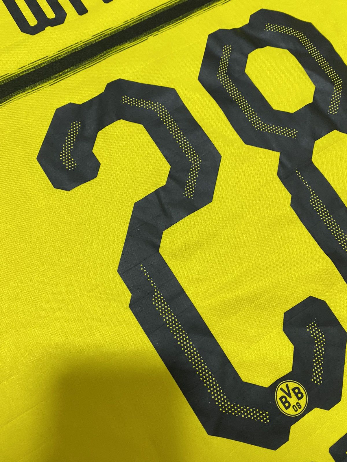 Puma Puma BVB Borussia Dortmund 18-19 Witsel #28 Soccer Jersey Size US M / EU 48-50 / 2 - 22 Thumbnail