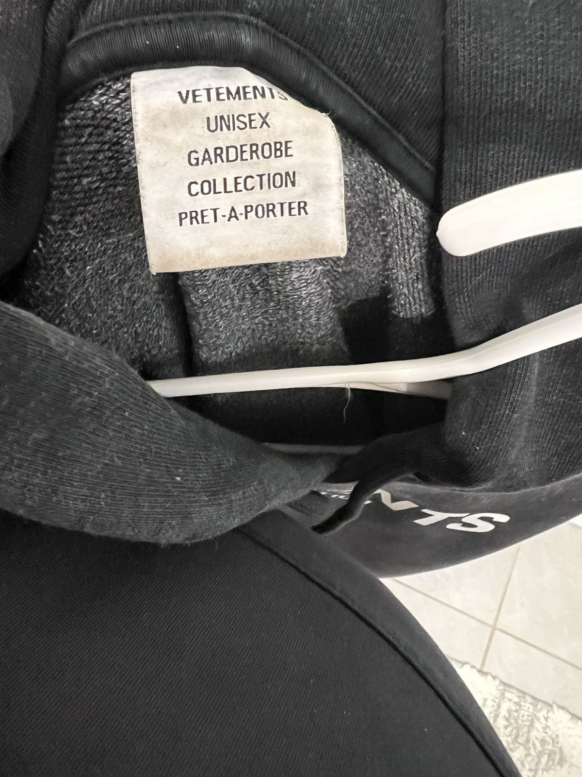 Vetements Vetements Limited Edition Hoodie Size US L / EU 52-54 / 3 - 8 Thumbnail
