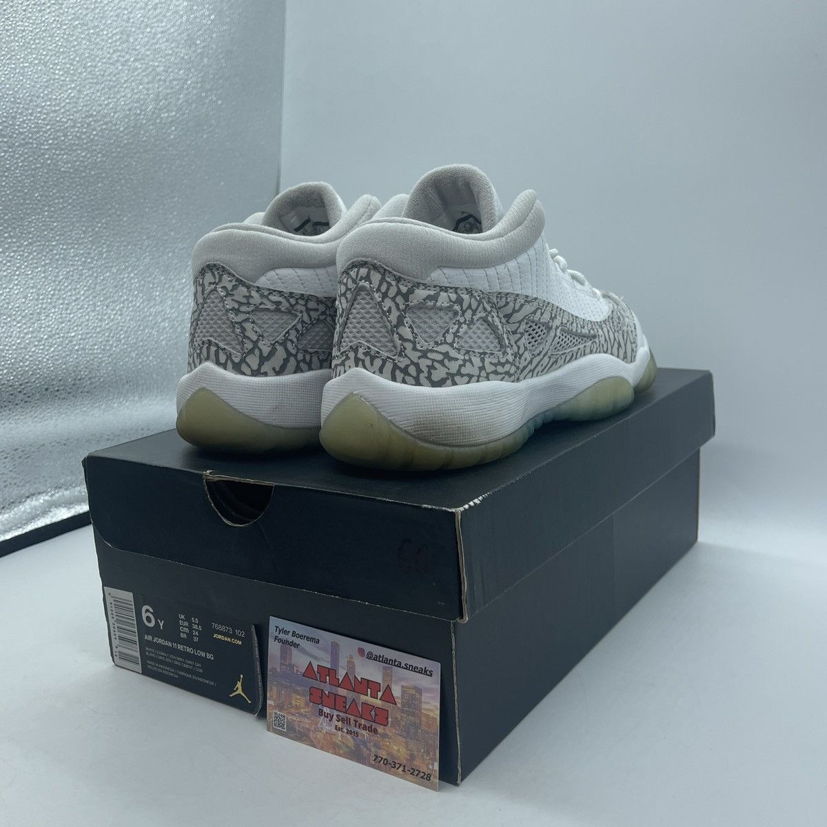 Jordan Brand Air Jordan 11 low cobalt Size US 6 / EU 39 - 5 Thumbnail