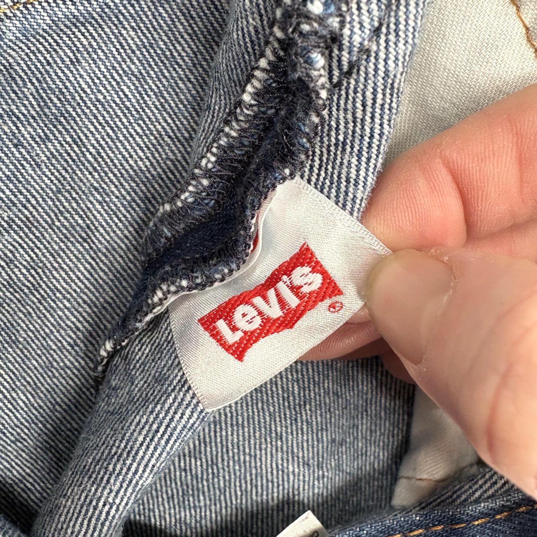 Levi's VINTAGE Levi's 501 Jeans Mens 36x30 Blue Medium Wash Button Fly Straight Denim Jeans Mens 36 Blue Medium 501 Straight Vintage Size US 36 / EU 52 - 5 Thumbnail