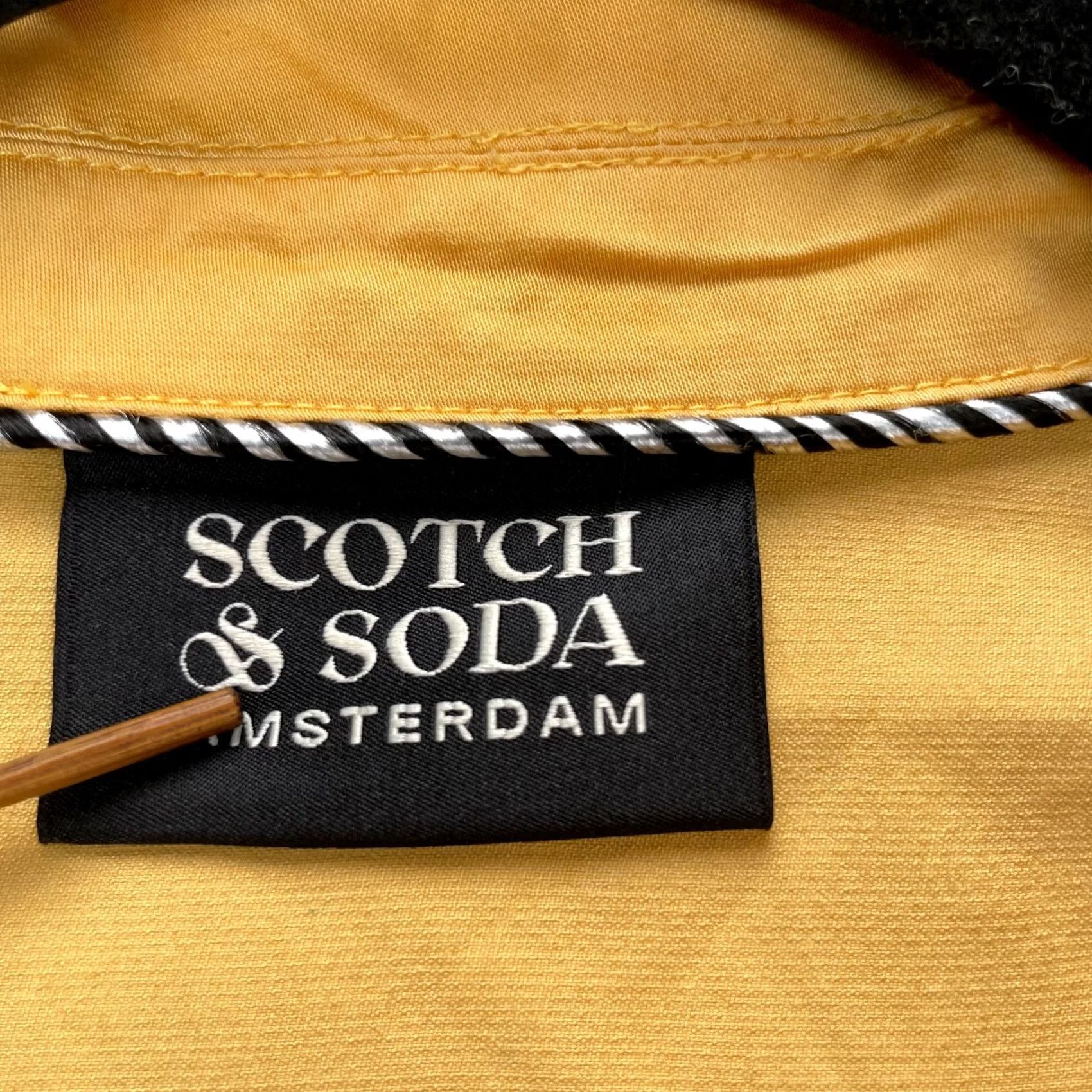 Scotch & Soda Scotch And Soda Shirt Mens Medium Yellow Elvis Wonder Embroidered Satin Short Size US M / EU 48-50 / 2 - 5 Thumbnail