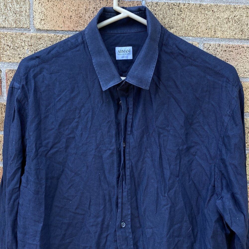 Armani Vintage Armani Button Up Dress Shirt Blue Patterned Size 16 Size US L / EU 52-54 / 3 - 1 Thumbnail