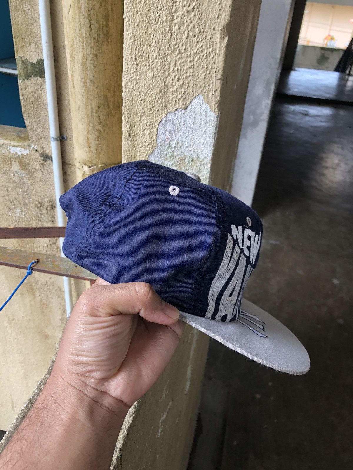 MLB Rare❗️Vintage 90s New York Yankees Big Embroidery Logo Cap Size ONE SIZE - 6 Thumbnail