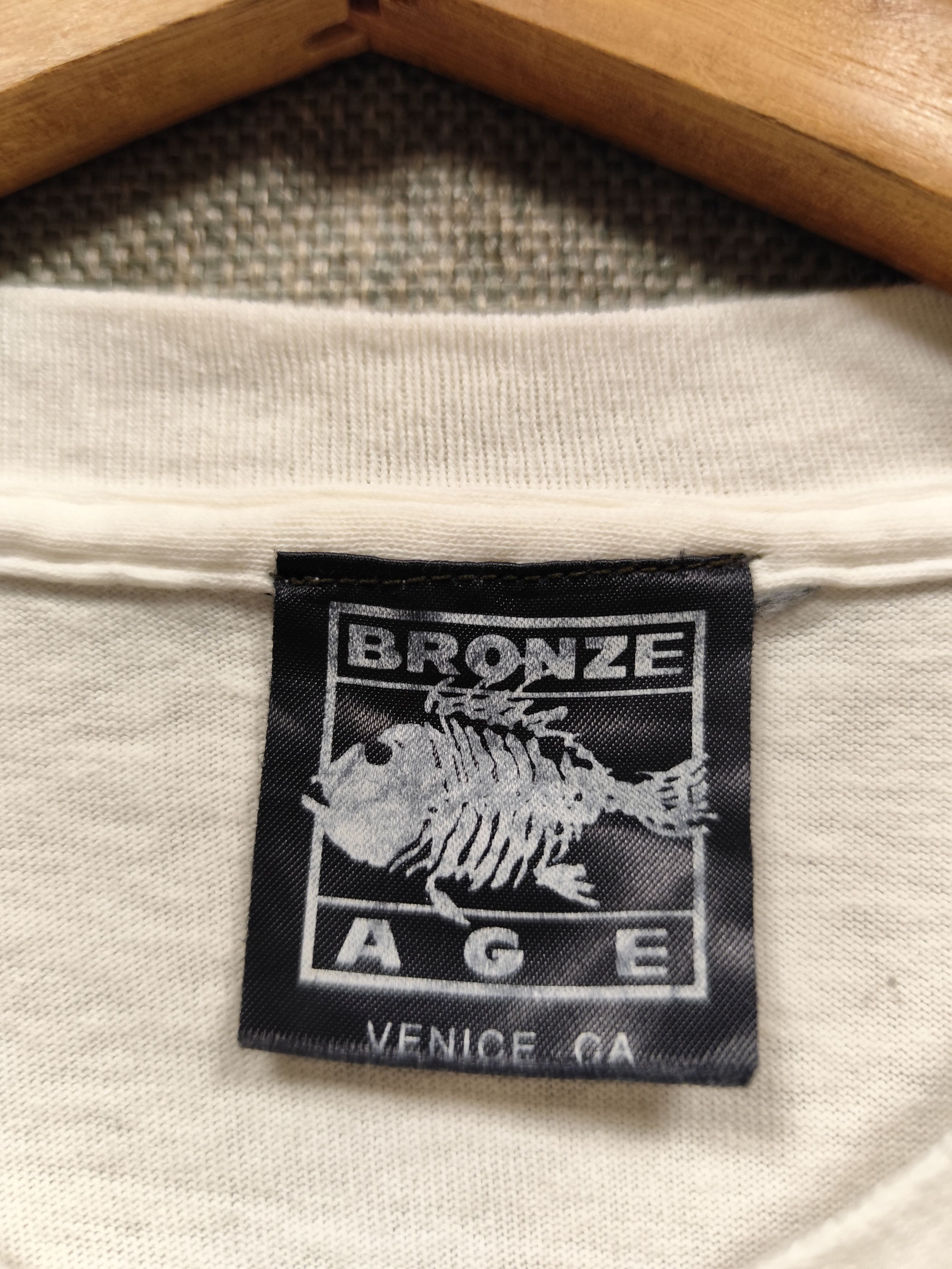 Vintage vintage 90s t shirt bronze age Size US S / EU 44-46 / 1 - 6 Thumbnail