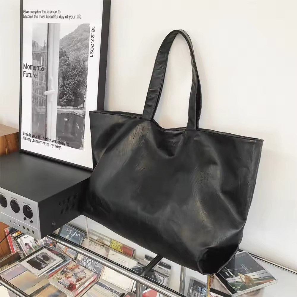 Japanese Brand × Leather Big Capacity Soft Leather Shoulder Bag Size ONE SIZE - 3 Thumbnail