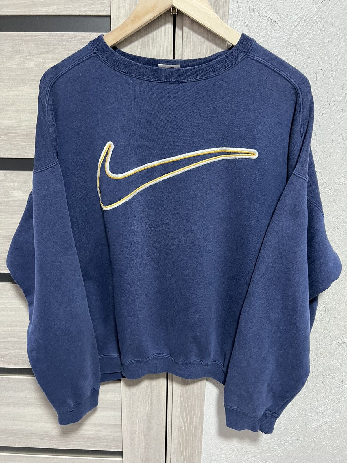 Nike Vintage 90’s Nike Sweatshirt Nike Swoosh Big Logo 90’s Size US L / EU 52-54 / 3 - 1 Thumbnail