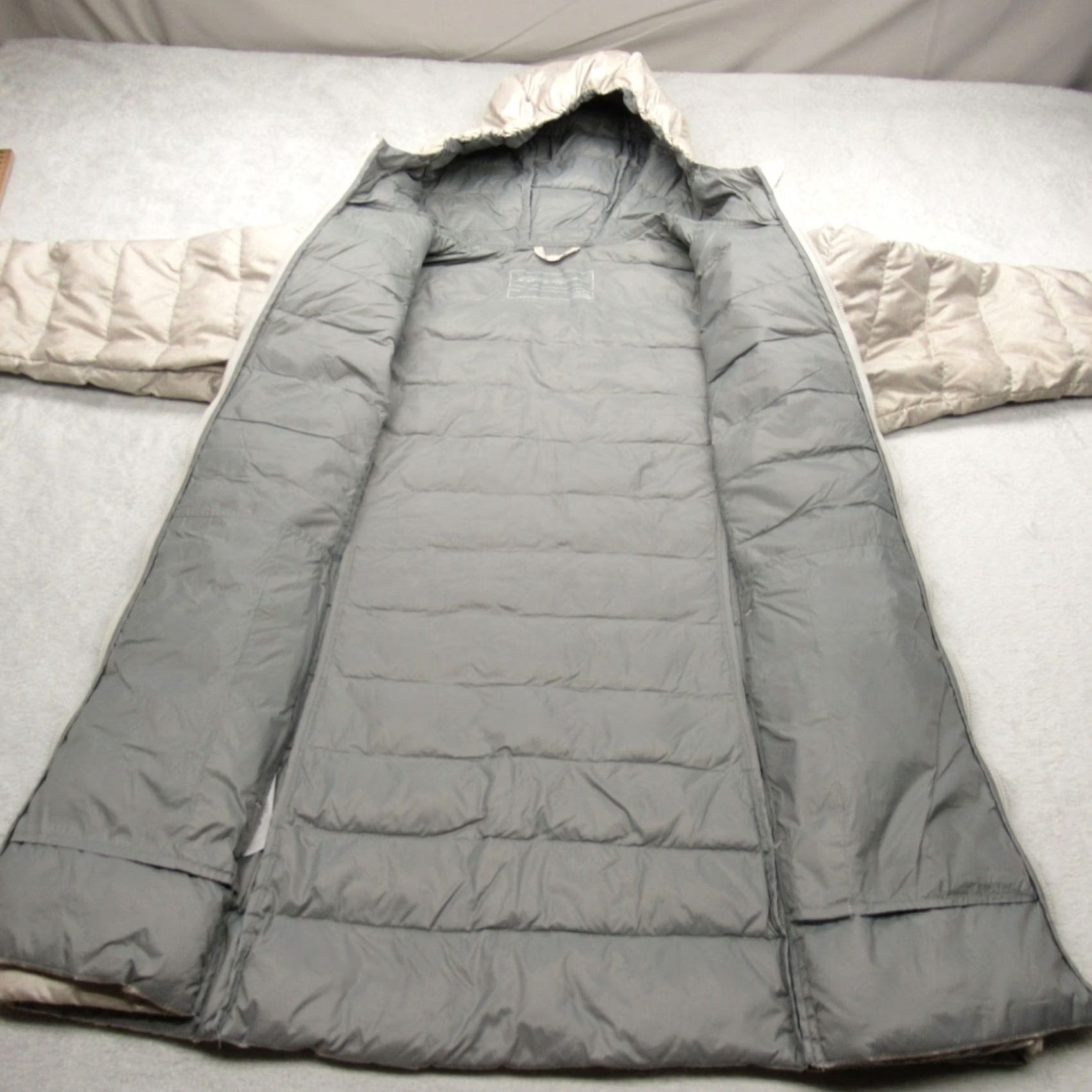 Eddie Bauer Eddie Bauer Down Jacket Womens PXL Gray Insulated Hooded Puffer Size XL / US 12-14 / IT 48-50 - 3 Thumbnail