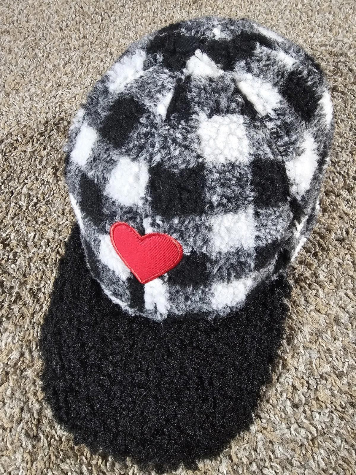 Calibrate VALENTINE'S DAY SHERPA BASEBALL HAT WHITE/BLACK PLAID HEART Size ONE SIZE - 1 Thumbnail
