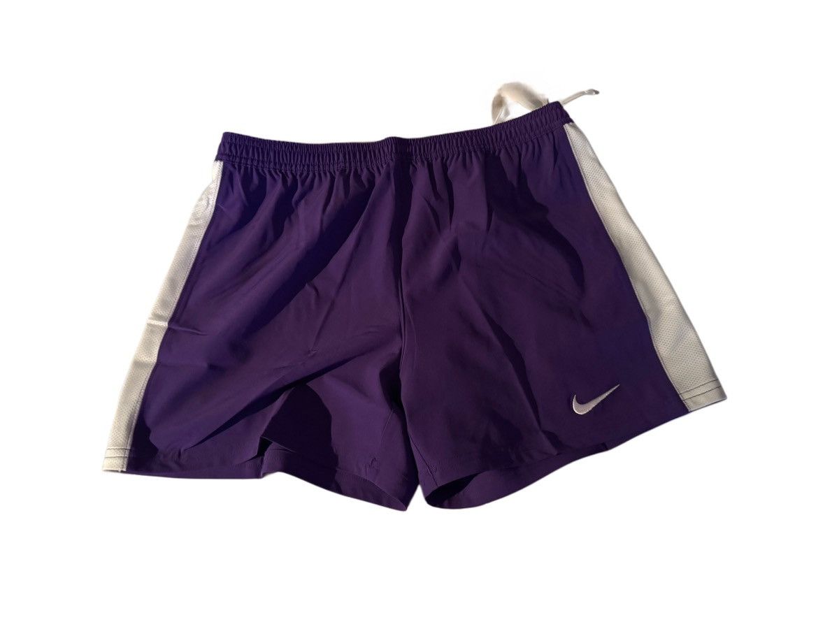 Nike Nike womens running shorts Size 28" / US 6 / IT 42 - 1 Thumbnail