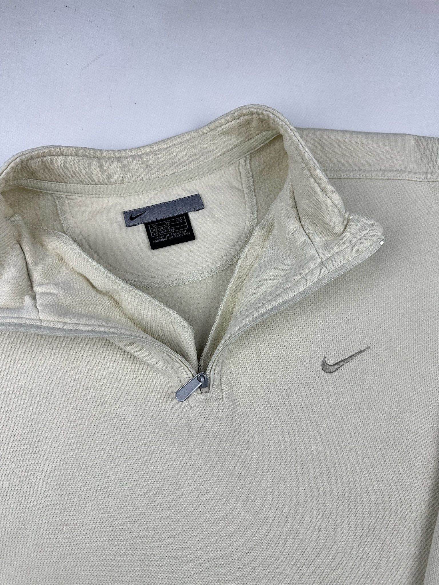 Nike Vintage y2k Nike Cream Beige Sweatshirt Size US M / EU 48-50 / 2 - 12 Thumbnail