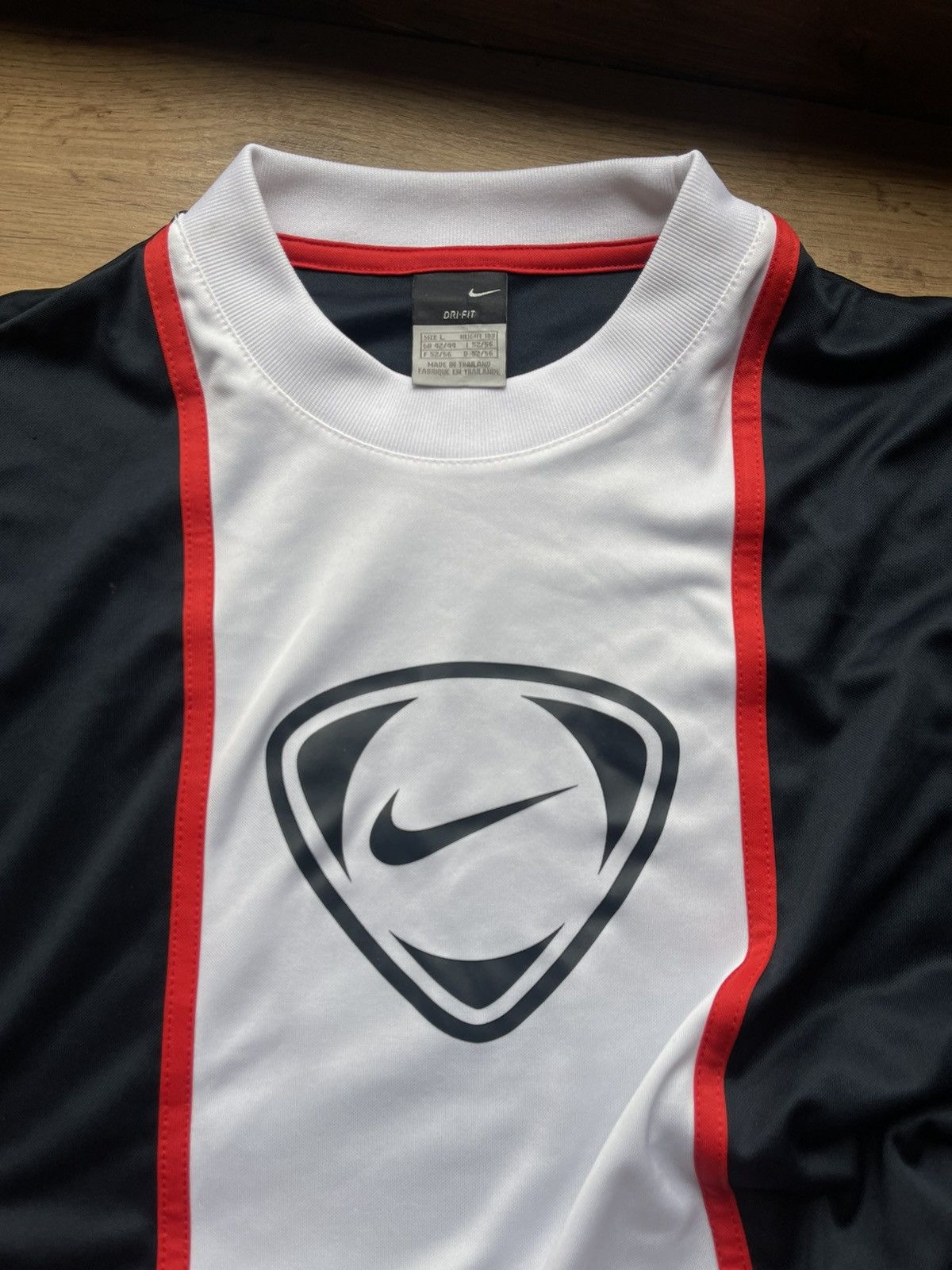 Nike × Vintage Y2K Nike PSG colours vintage sleeveless jersey Size US L / EU 52-54 / 3 - 5 Thumbnail