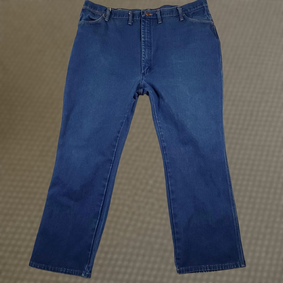 Wrangler VINTAGE Wrangler Jeans Mens 46x30 Blue Relaxed Fit Classic Five Pocket Denim Pants USA Wrangler Cowboy Cut 936DEN Mens Jeans Size US 30 / EU 46 - 1 Thumbnail