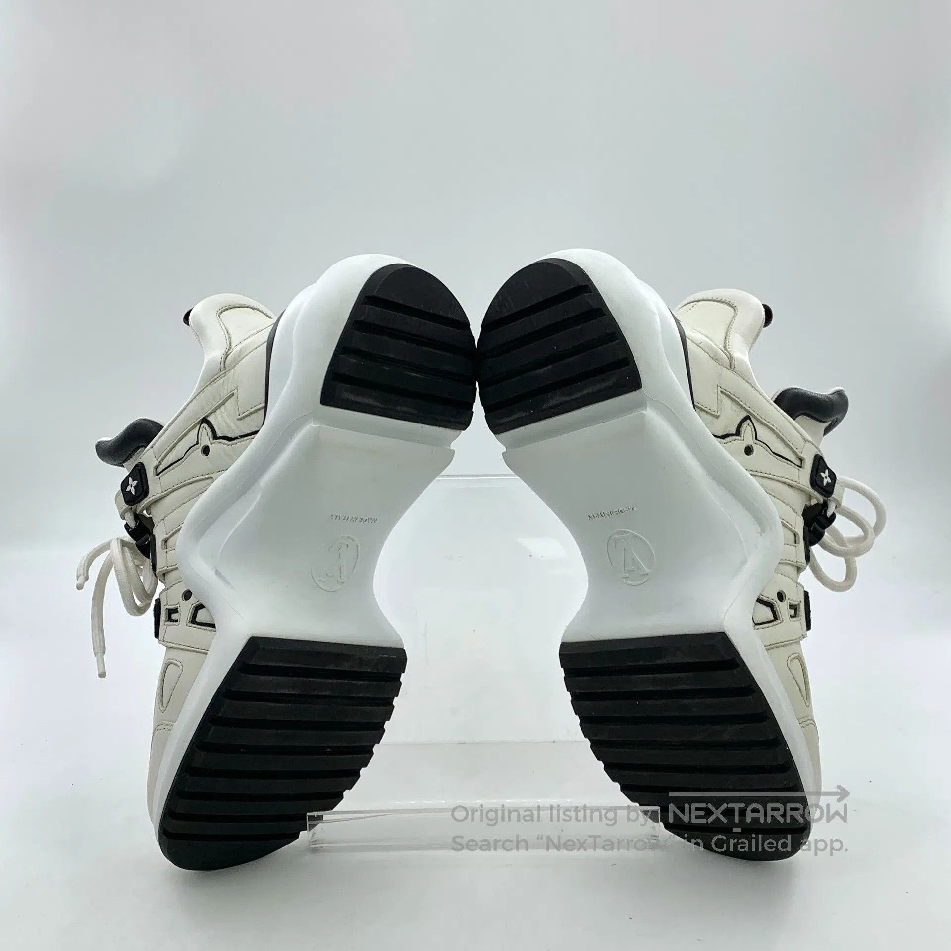 Louis Vuitton Louis Vuitton White Monogram Round Toe Tie Low Top Arch Sh Size US 4.5 / IT 34.5 - 5 Thumbnail