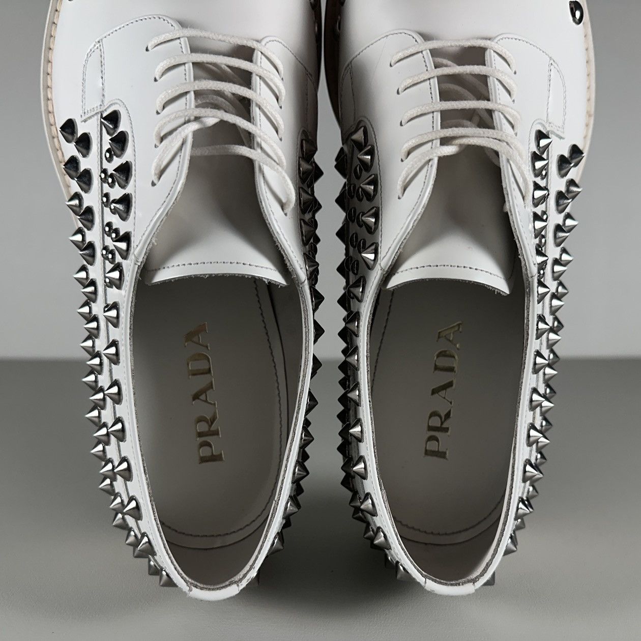 Designer × Prada Iconic PRADA White Spikes Studded Platform Oxfords Size US 11.5 / EU 44-45 - 7 Thumbnail