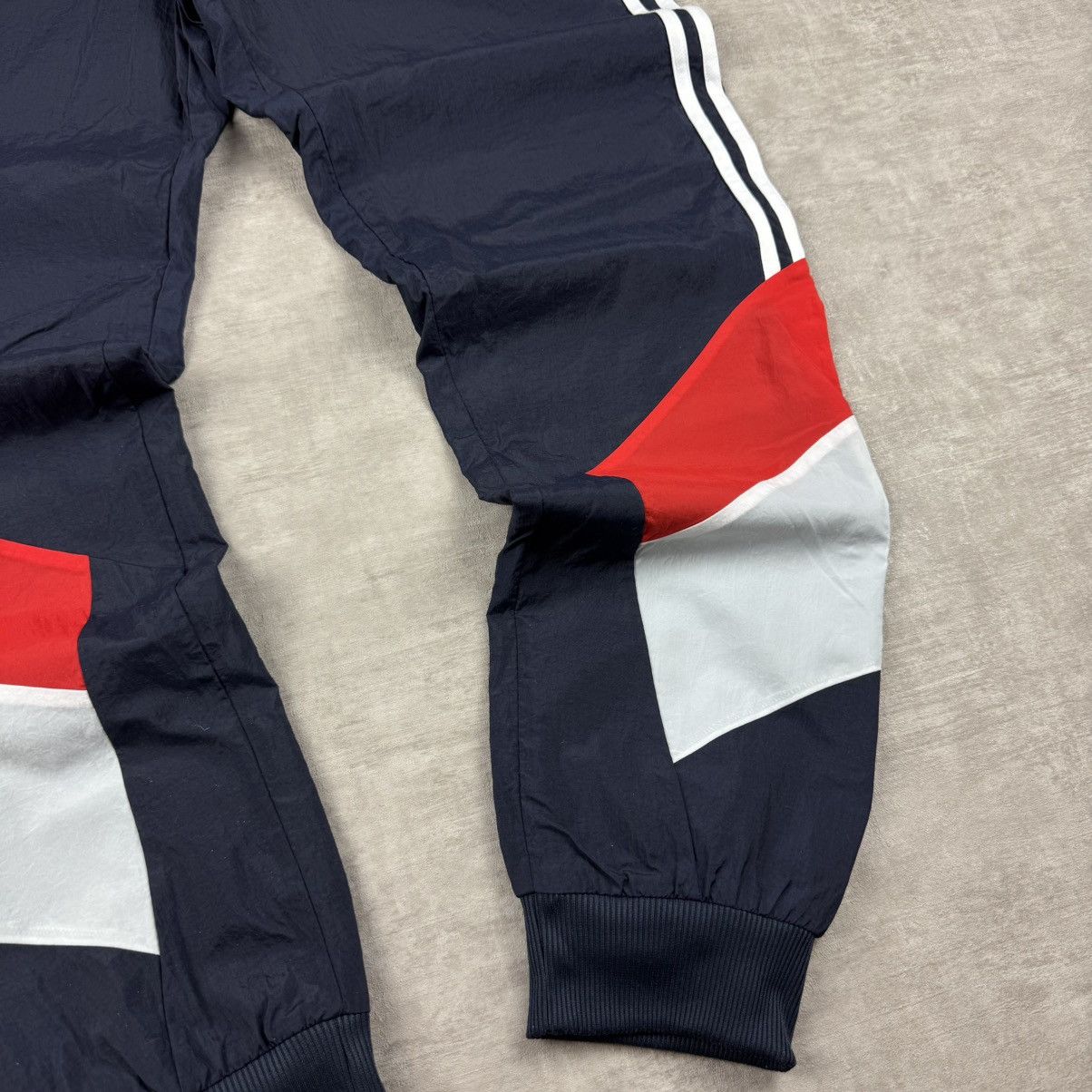 Adidas Adidas Track Pants Size US 31 - 2 Thumbnail