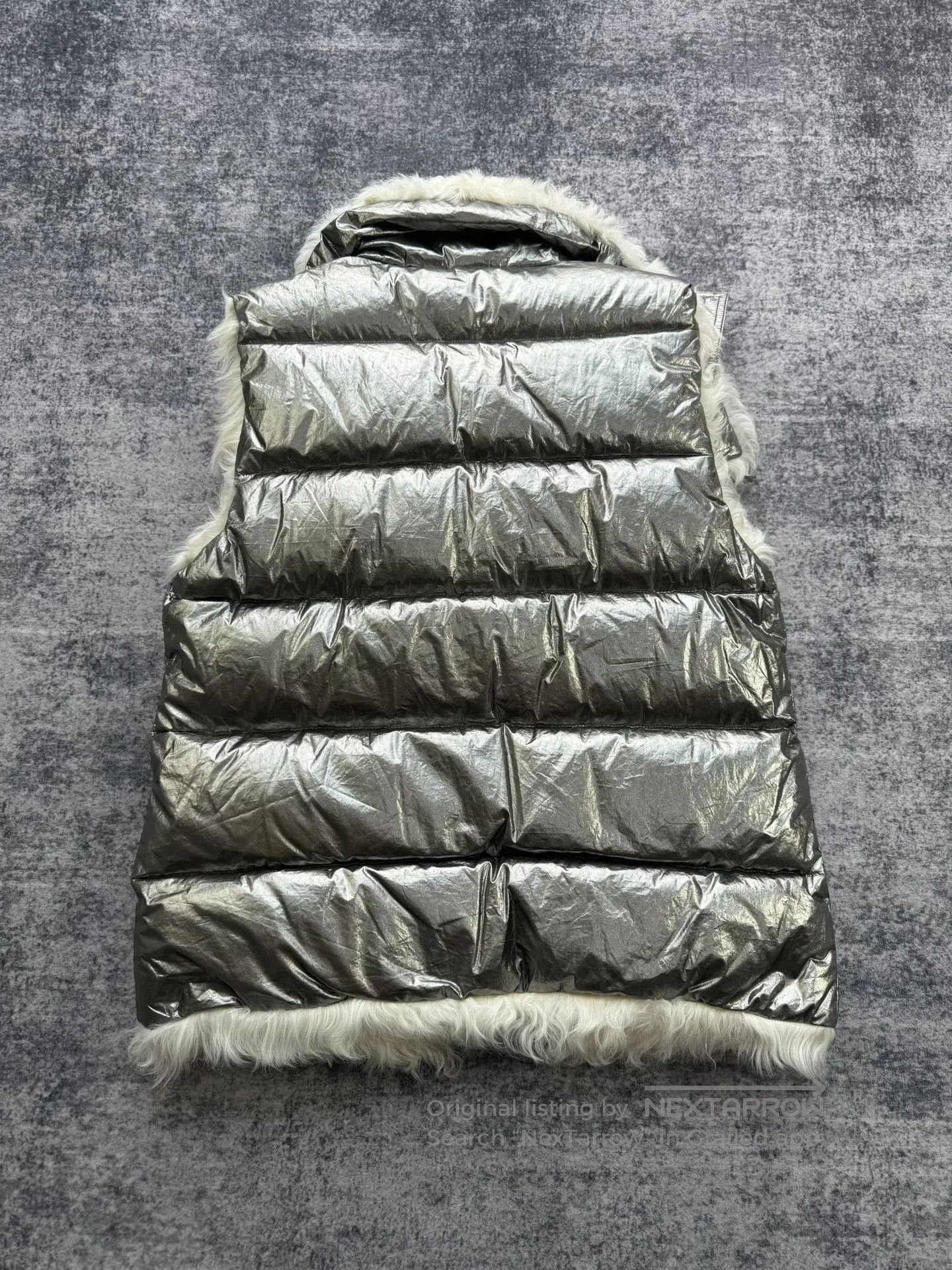 Moncler Moncler KERRIA Silver Teddy Fur Collar Down Vest. Size S / US 4 / IT 40 - 2 Thumbnail