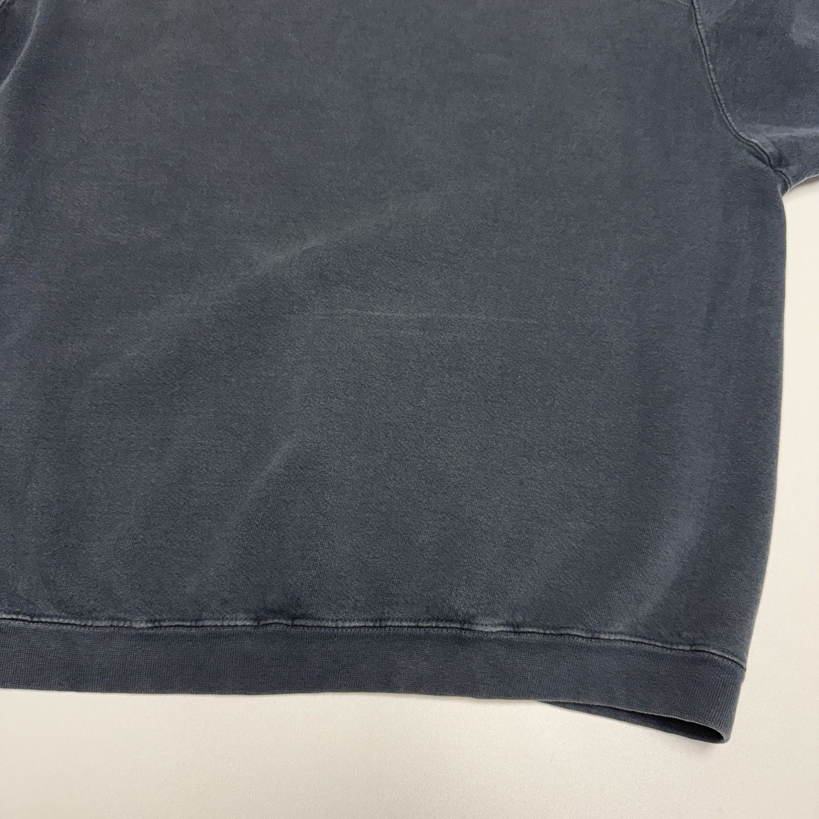 Vintage Vintage 90s Iowa Sweatshirt Mens Large Faded Blue Crew Neck Size US L / EU 52-54 / 3 - 13 Thumbnail