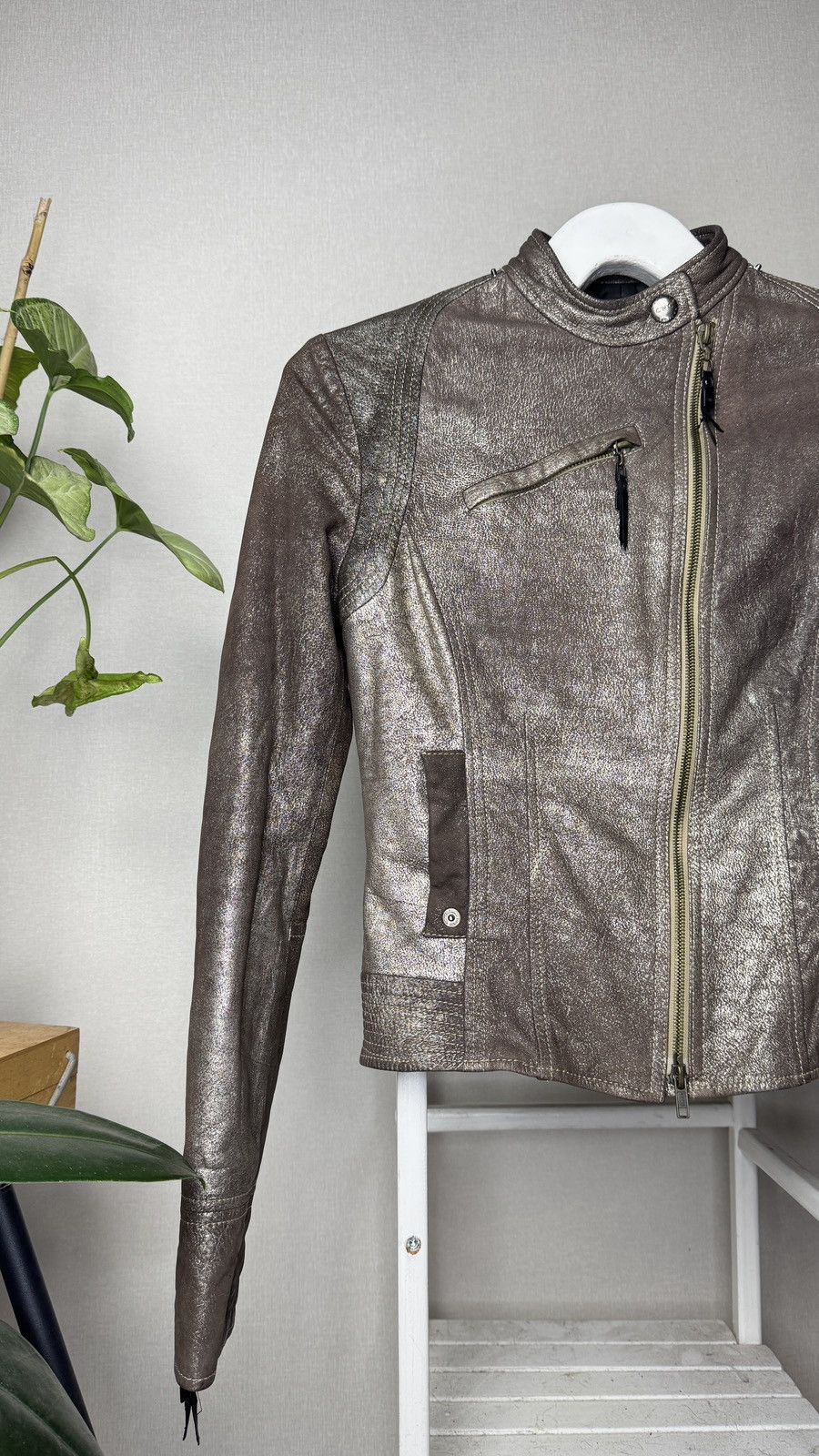 Le Grande Bleu (L.G.B.) Costume Connection Y2K Vintage asymmetric MotoLeather Jacket Size S / US 4 / IT 40 - 3 Thumbnail
