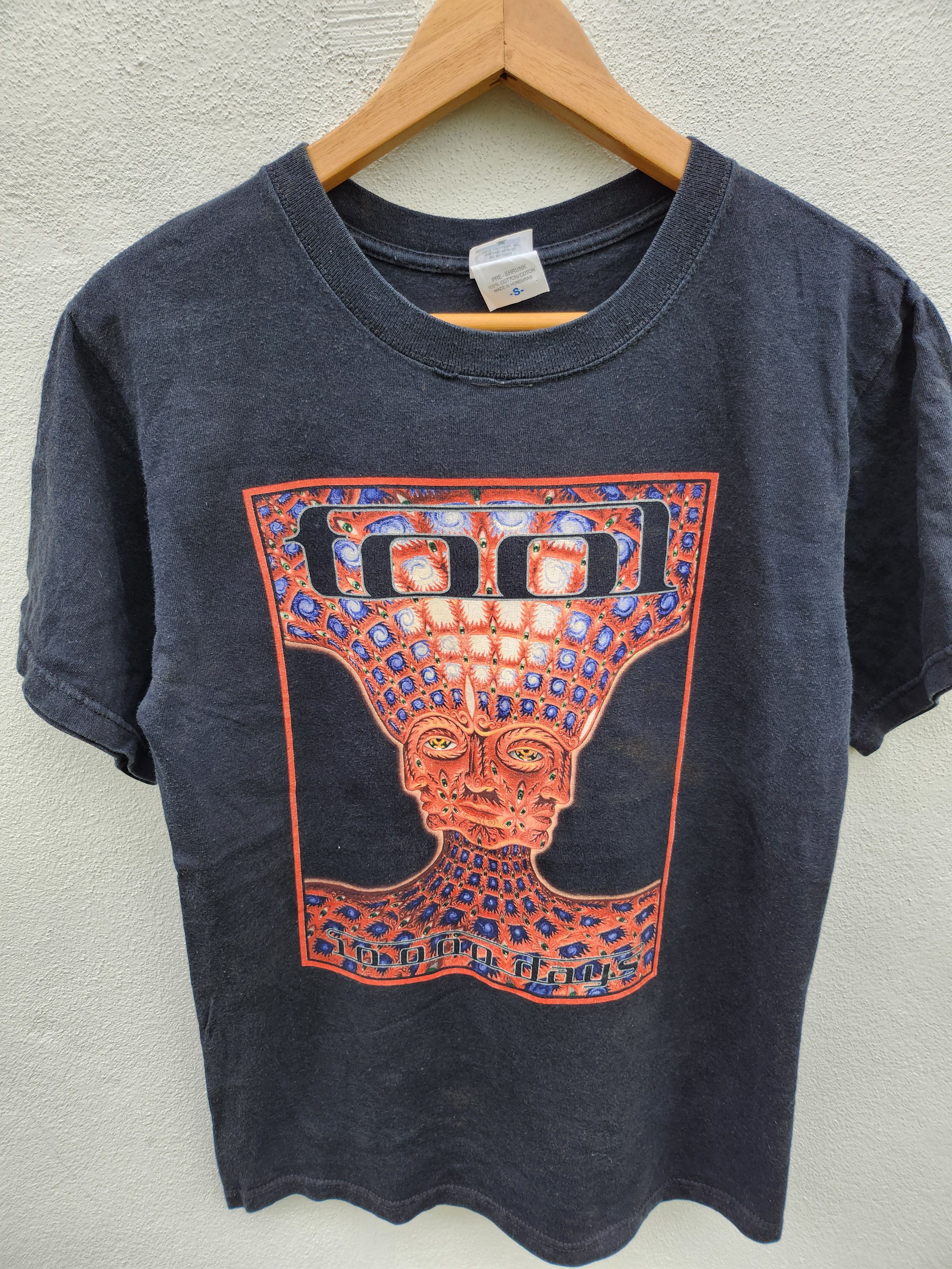Band Tees × Vintage Tool 2006 10000 Days Tour 00s y2k vintage rare t shirt S Size US S / EU 44-46 / 1 - 2 Thumbnail