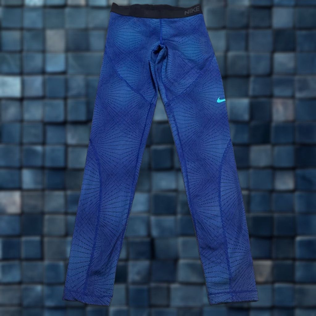 Nike Nike Womens Leggings Grey? Blue Geometric Hyper Warm Elastic Waist Pull On Pants Small XS/S - Nikepro Style Womens Leggings 27 in Inseam Nikepro 2740 Size 28" / US 6 / IT 42 - 1 Thumbnail