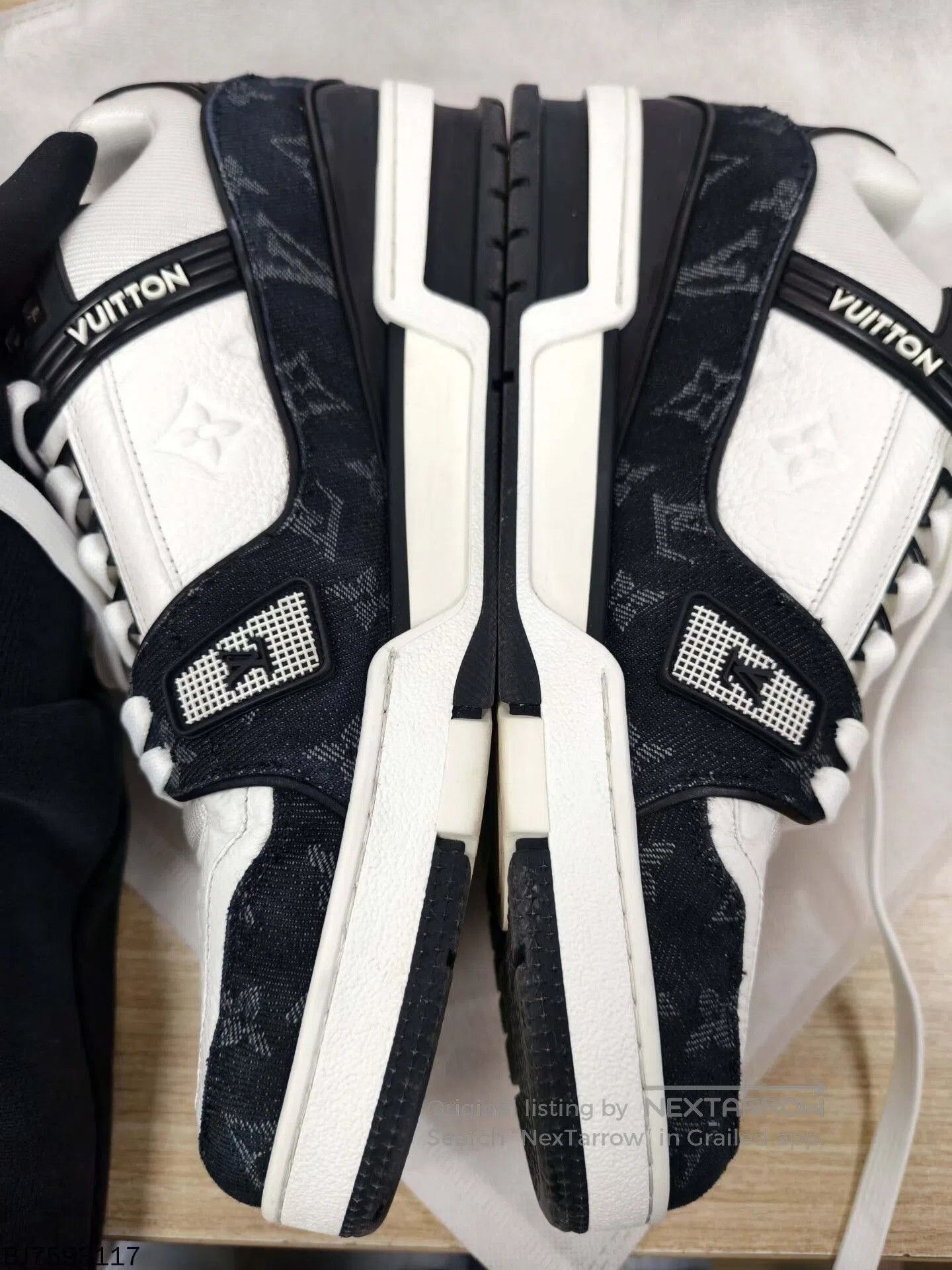 Louis Vuitton louis vuitton trainer low-top sneakers size 9.5. Size US 9.5 / EU 42-43 - 1 Thumbnail