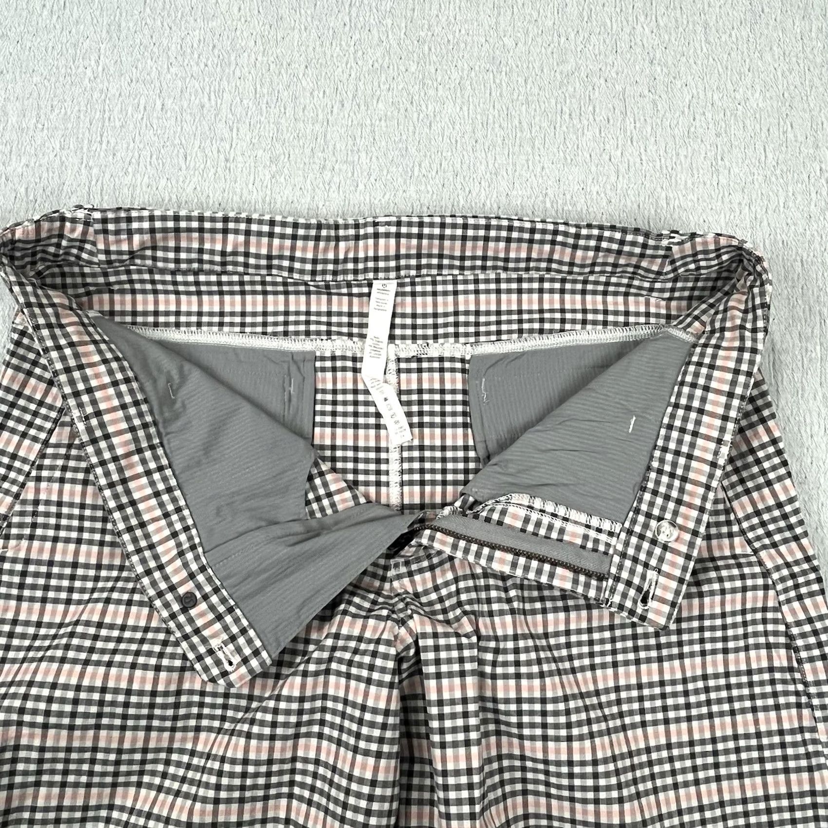Lululemon Lululemon Shorts Mens 40 Plaid Zip Pocket Lightweight Athletic Performance Chino Multicolor Sports Outdoor 10in Inseam Mens Size US 40 / EU 56 - 3 Thumbnail