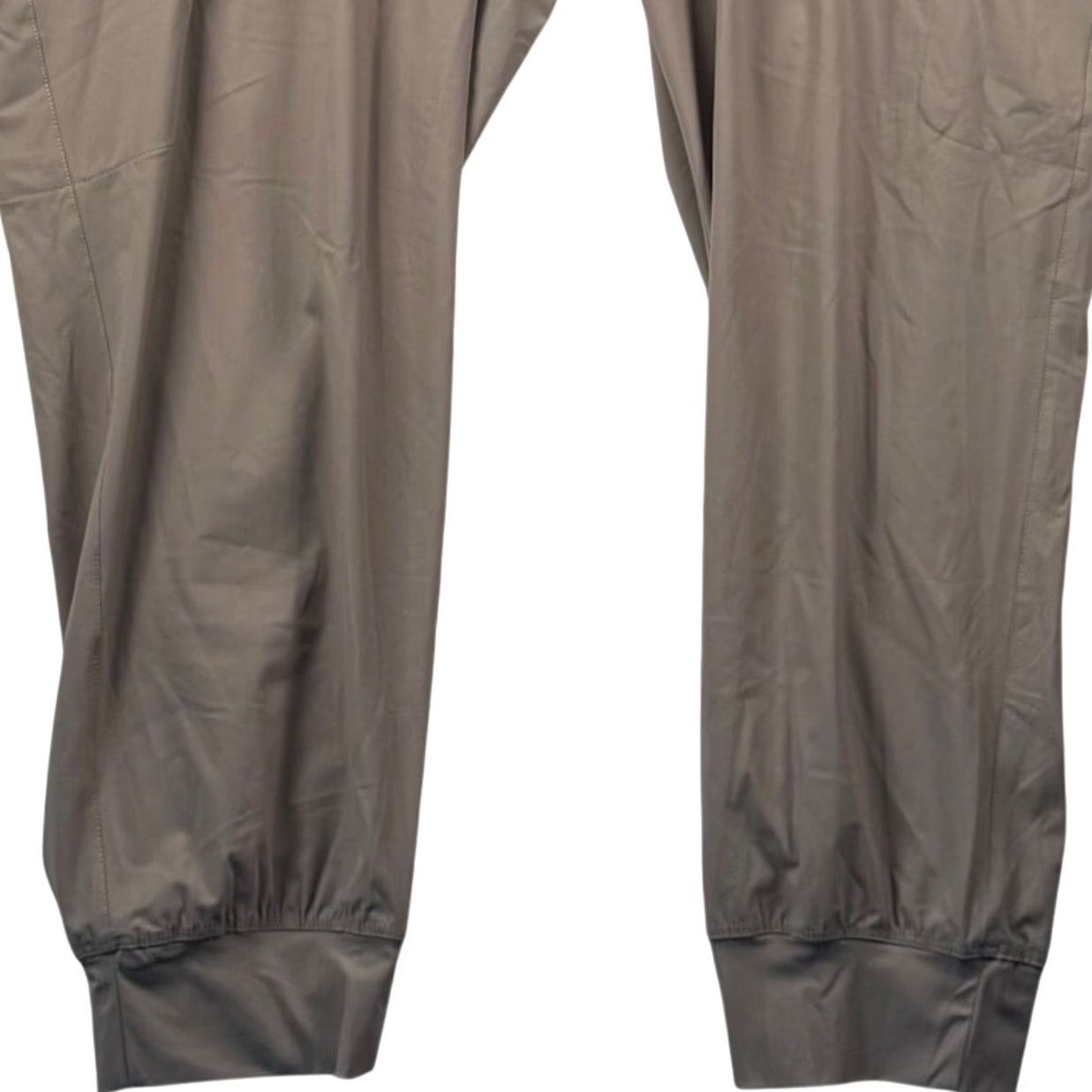Old Navy Old Navy SleekTech Go-Dry Cargo Jogger Pants Women's 2XL Beige Tapered Pockets Moisture-Wicking Quick Dry Outdoor Athletic Track Pants Size 40" / US 18 - 3 Thumbnail