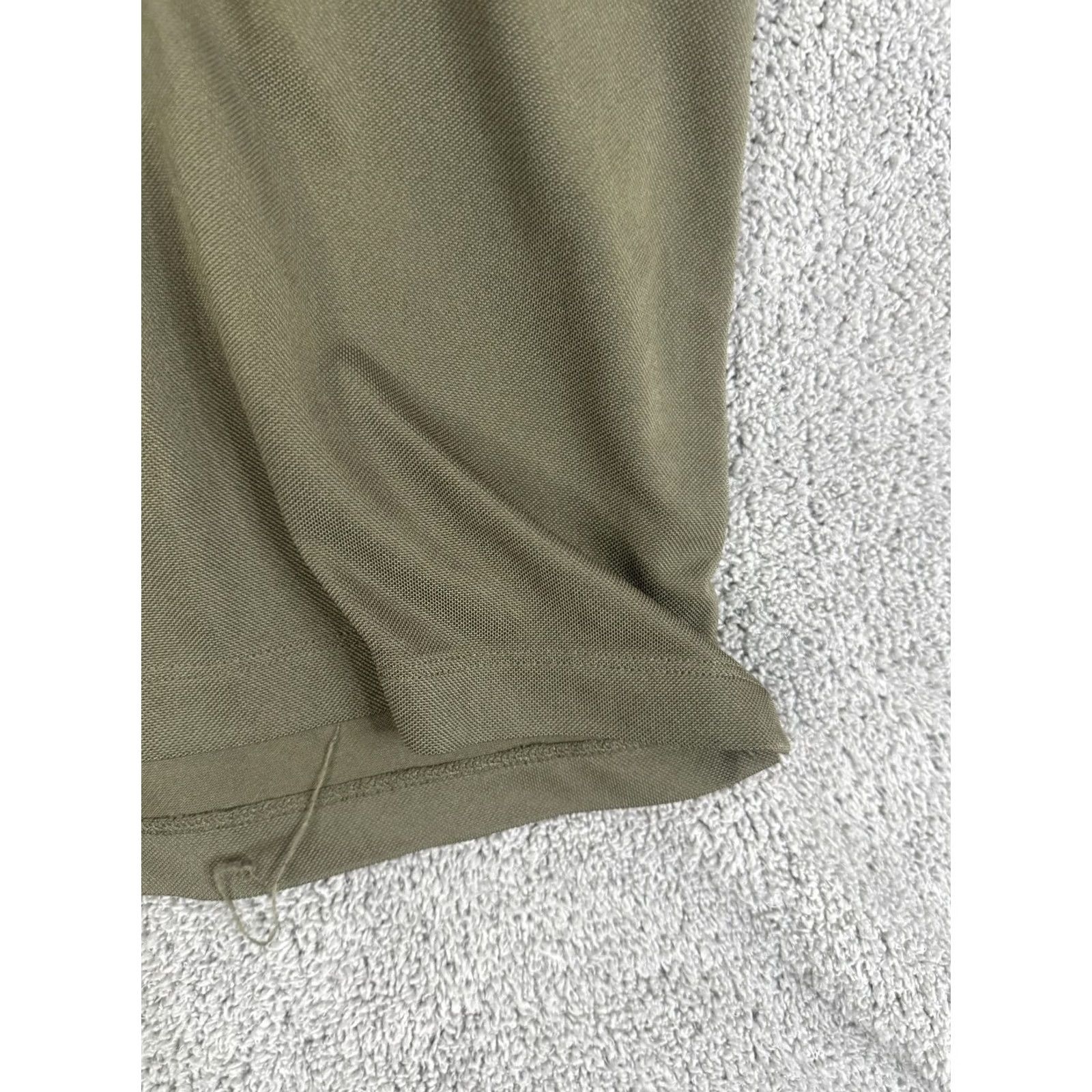 UNTUCKit UNTUCKit Polo Shirt Mens M Blue Green Stripe 100% Polyester Golf Casual Polo Shirt Mens M Color Green Striped Short Sleeve Size US M / EU 48-50 / 2 - 7 Thumbnail