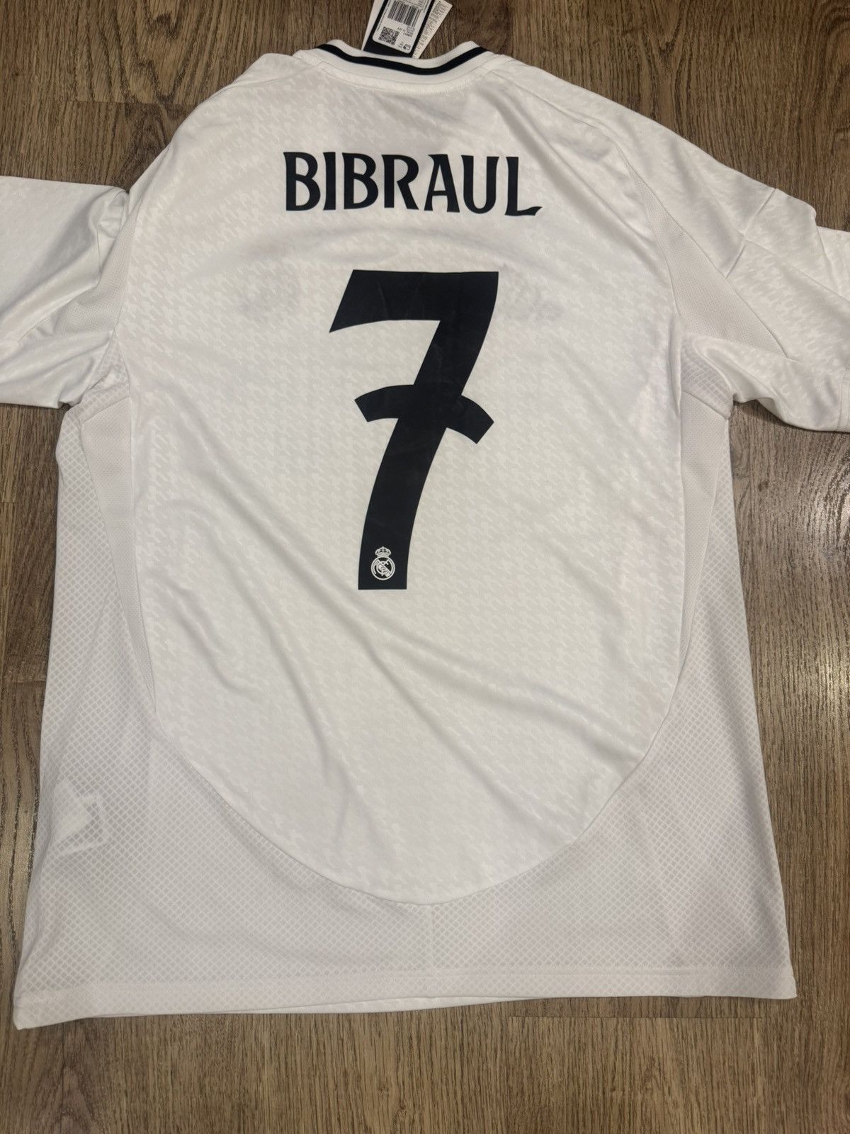 Adidas REAL MADRID 2024/2025 HOME FOOTBALL JERSEY SIZE L IU5011 Size US L / EU 52-54 / 3 - 10 Thumbnail