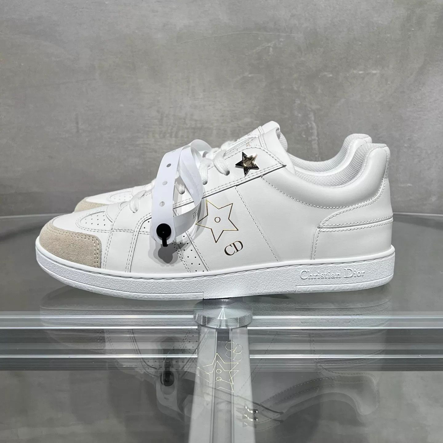 Dior Dior Star CD Logo Sneakers 36 BNIB Size US 5.5 / IT 35.5 - 3 Thumbnail