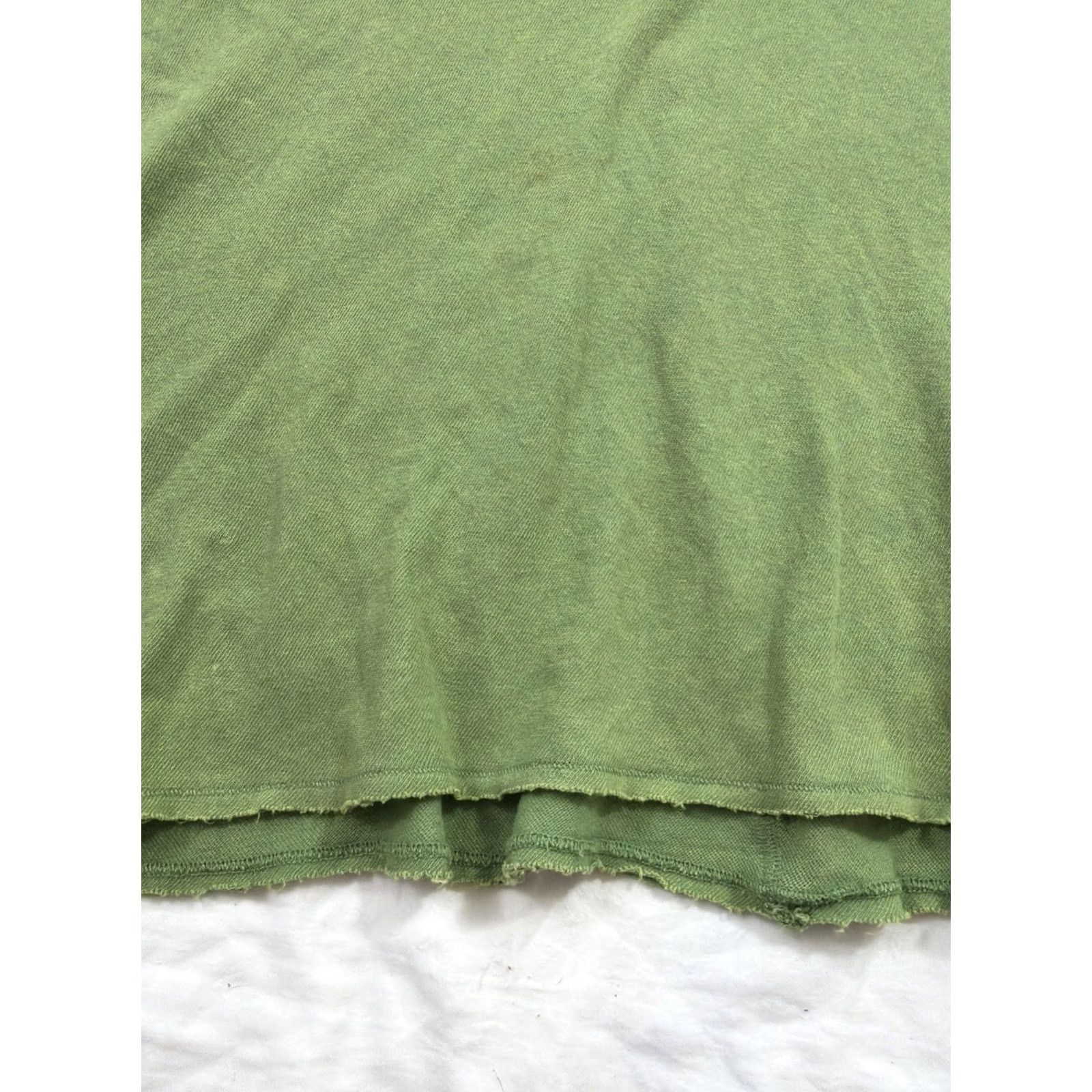 Free People Free People Shirt Women M V-Neck Oversized Green Stains Distressed Size M / US 6-8 / IT 42-44 - 4 Thumbnail