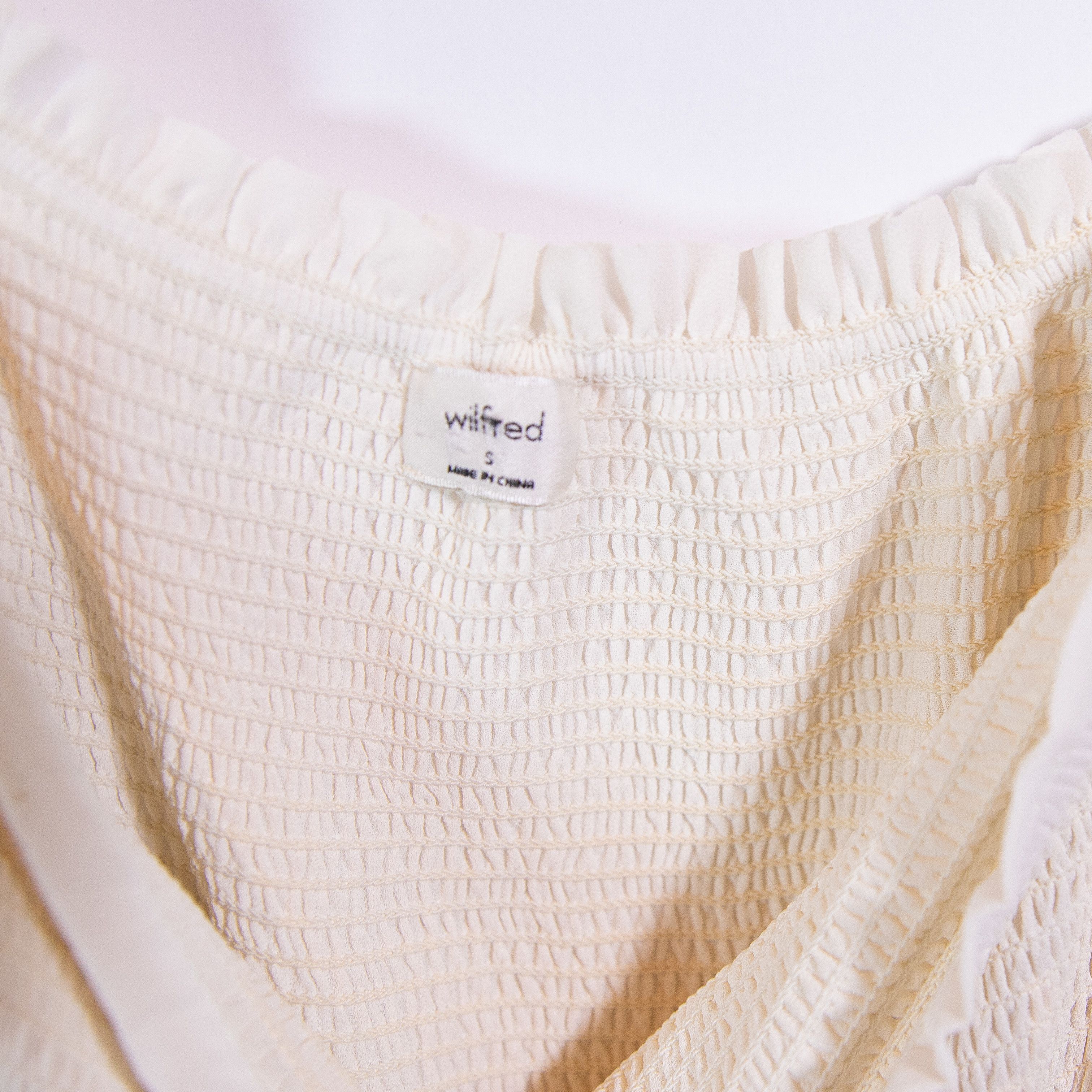 Aritzia Wilfred Aritzia Tempest Smocked Stretch Bodice Size S / US 4 / IT 40 - 2 Thumbnail