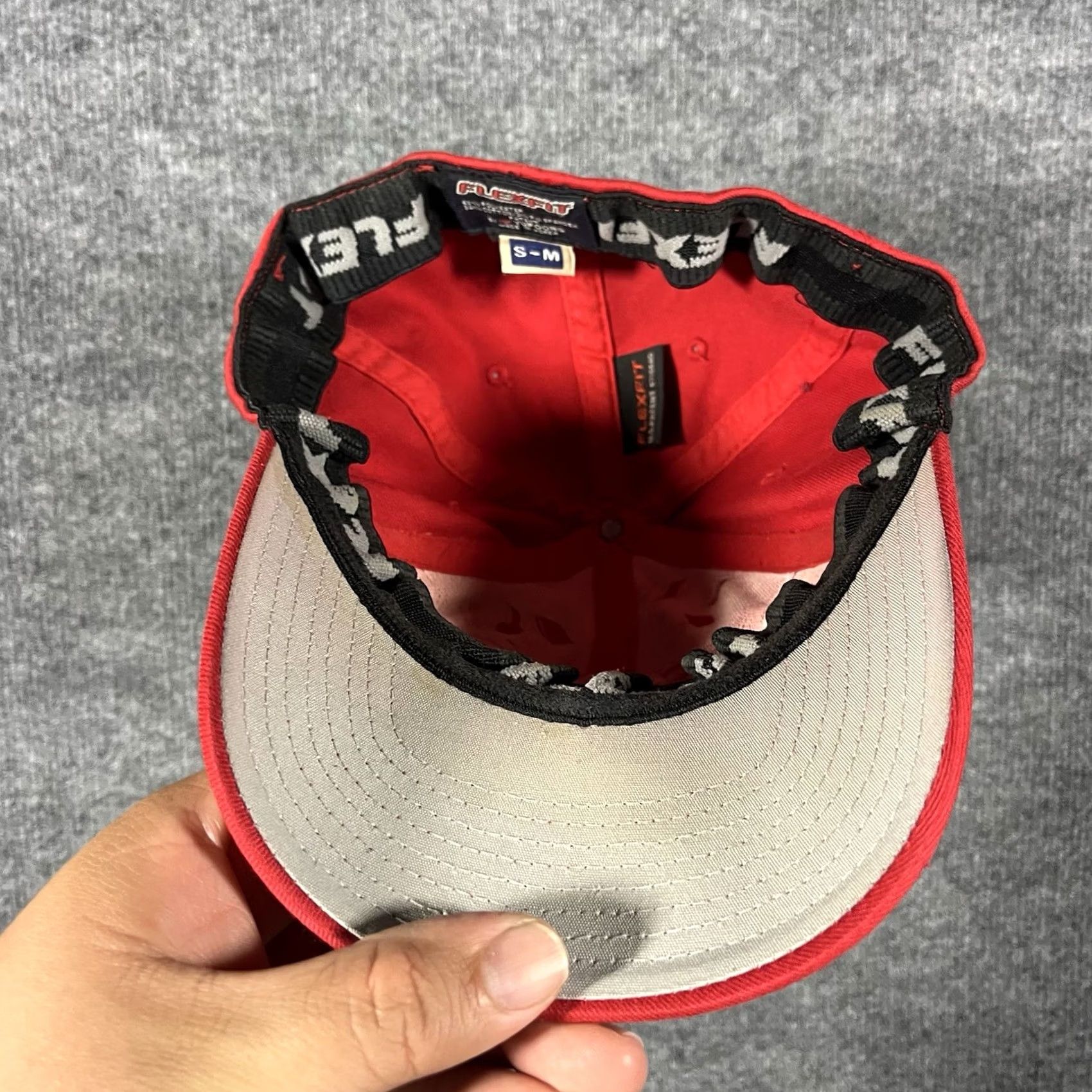 Hurley VINTAGE Hurley Hat S/M Red Surf Skate Blink 182 Tom Delonge Grunge 90s Flexfit Size ONE SIZE - 3 Thumbnail