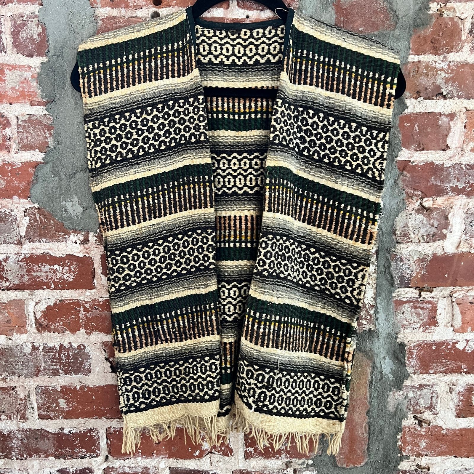 Vintage VTG Hand Woven Women's Boho Fringed Wool Vest S 16x23 Size S / US 4 / IT 40 - 2 Thumbnail
