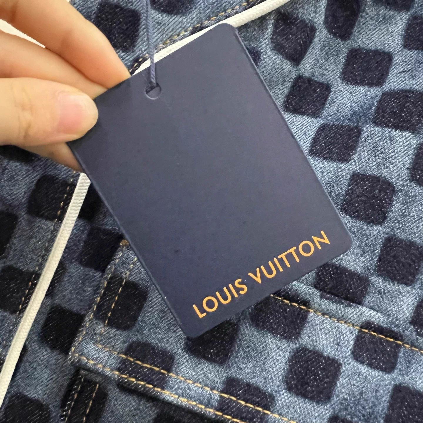 Louis Vuitton Louis Vuitton x Nigo collaboration Size M / US 6-8 / IT 42-44 - 4 Thumbnail