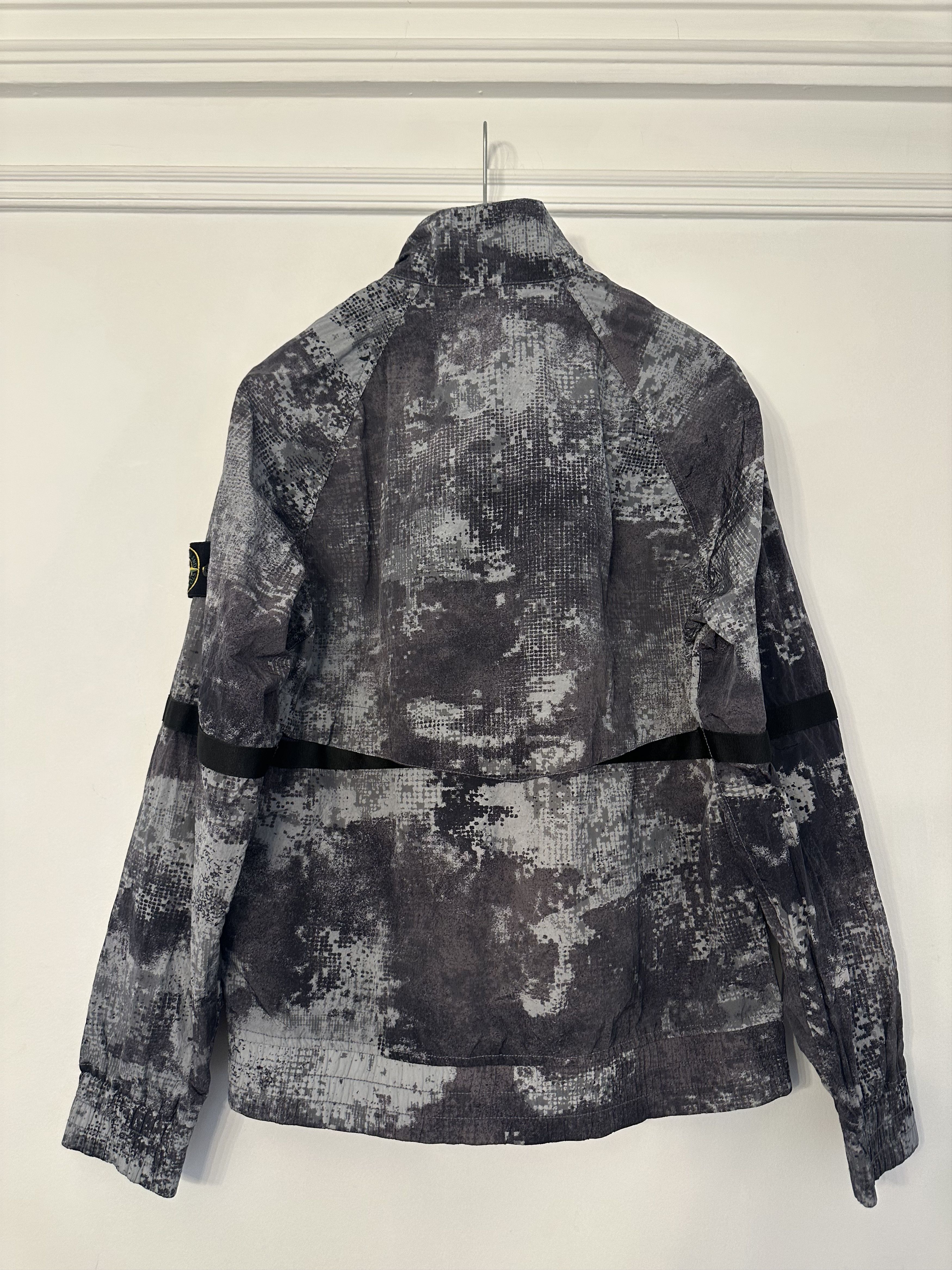 Stone Island Stone Island Abstract Print Jacket Size US L / EU 52-54 / 3 - 4 Thumbnail