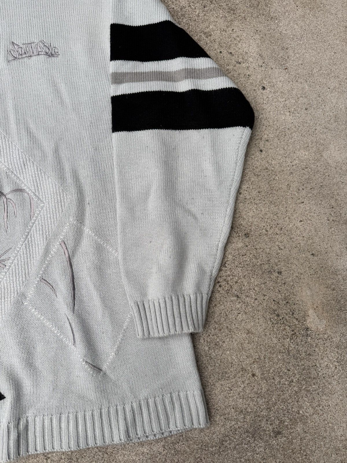 Southpole × Vintage Vintage Y2K Southpole Bboy Embroidered Turtleneck Sweater XL Size US XL / EU 56 / 4 - 3 Thumbnail