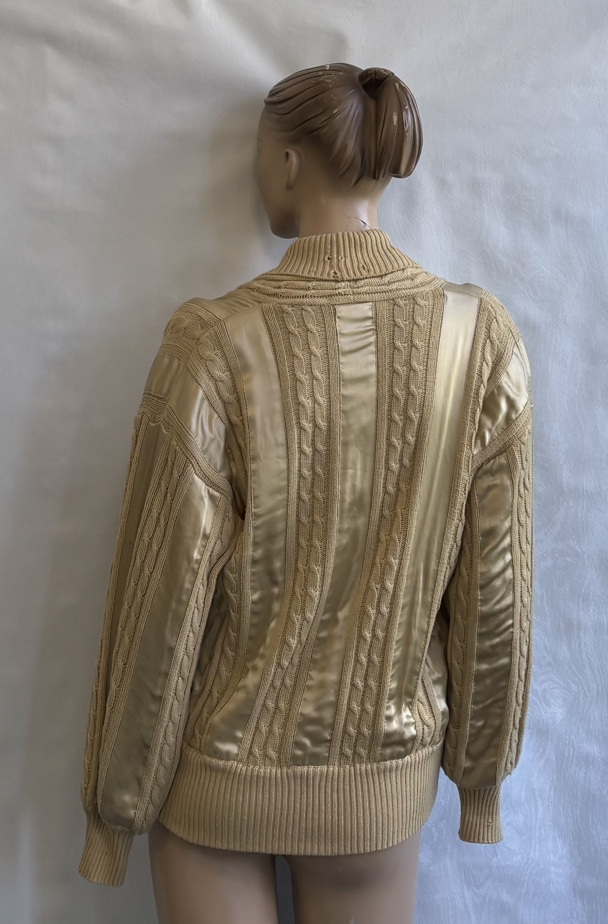 Escada Escada cardigan Made in West Germany Vintage size. 38 Size XS / US 0-2 / IT 36-38 - 2 Thumbnail