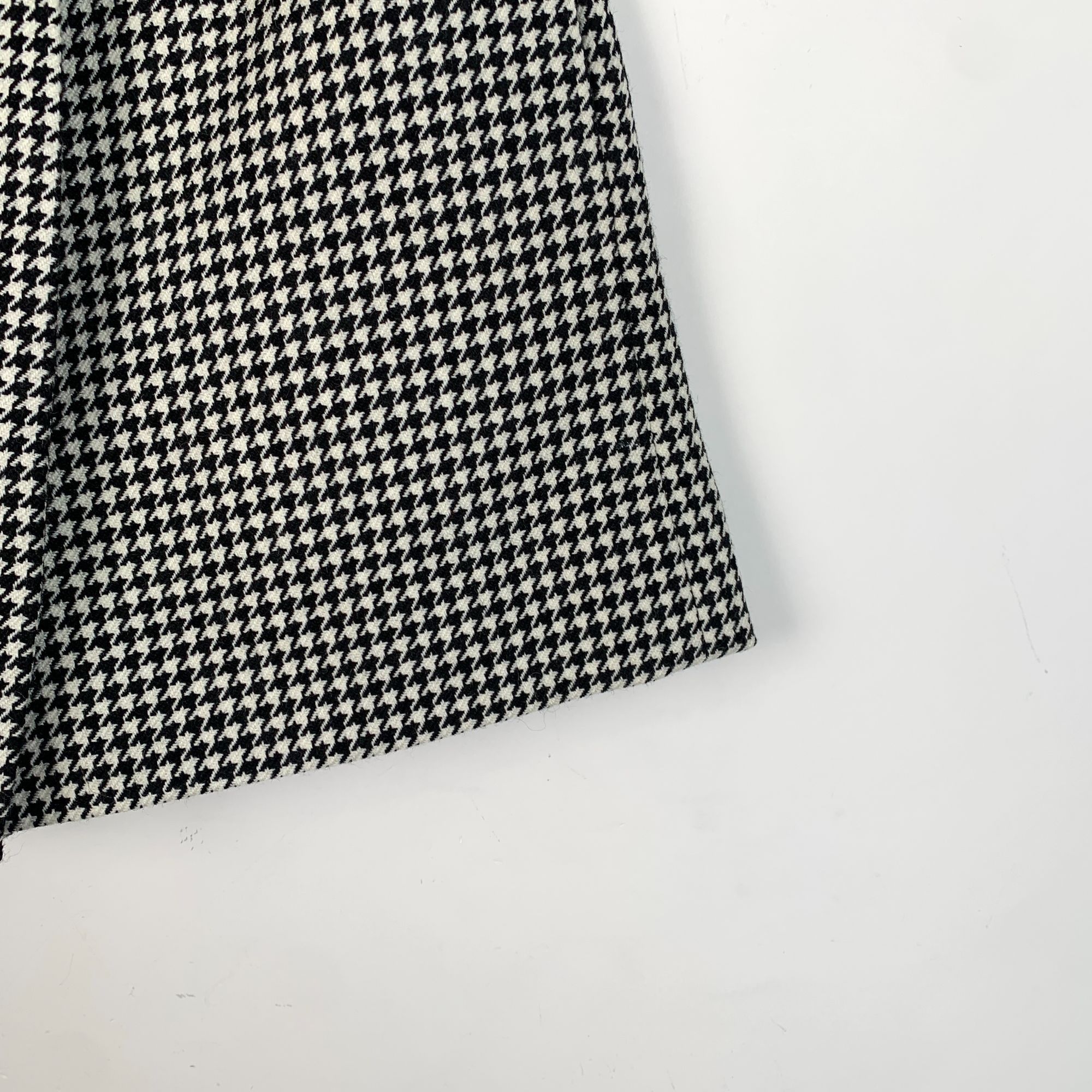 Dior Dior Skirt Houndstooth Wool Blend High-Waisted Womens Skirt Size XXS / US 00 / IT 34 - 4 Thumbnail