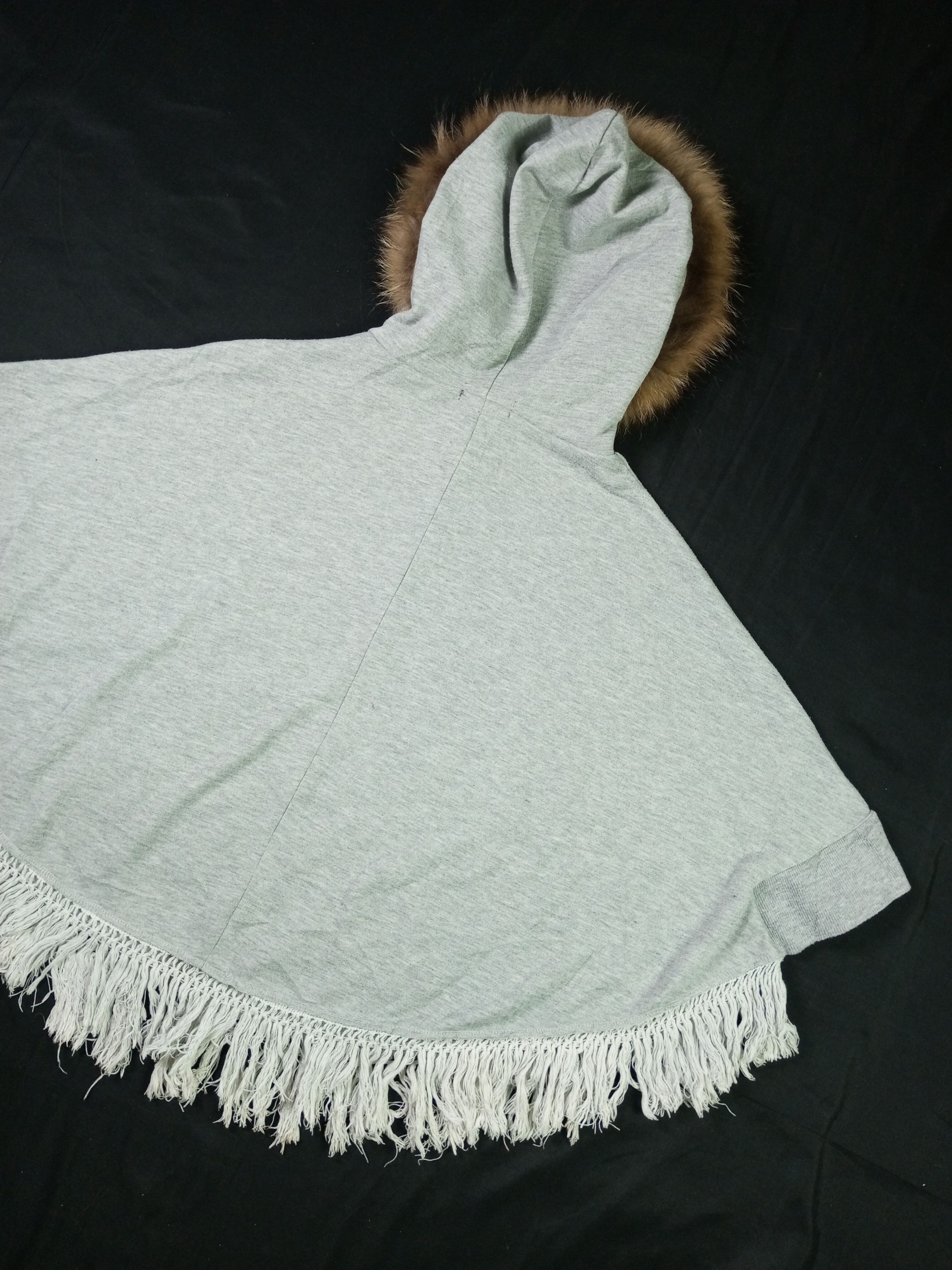 Japanese Brand "F" Unknown Japanese Brand Poncho Fur Hoodie Size US L / EU 52-54 / 3 - 14 Thumbnail