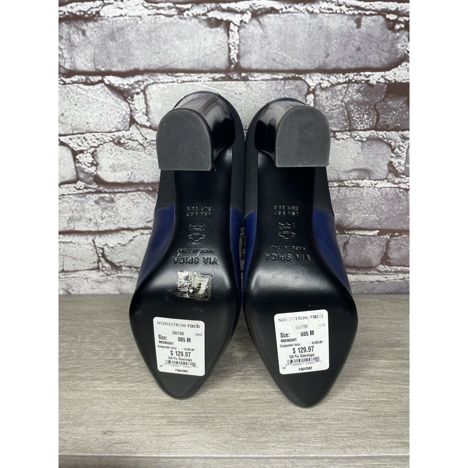 Other Via Spiga Midnight Navy Blue Leather Black Fabric Heels Wome Size US 8.5 / IT 38.5 - 8 Thumbnail