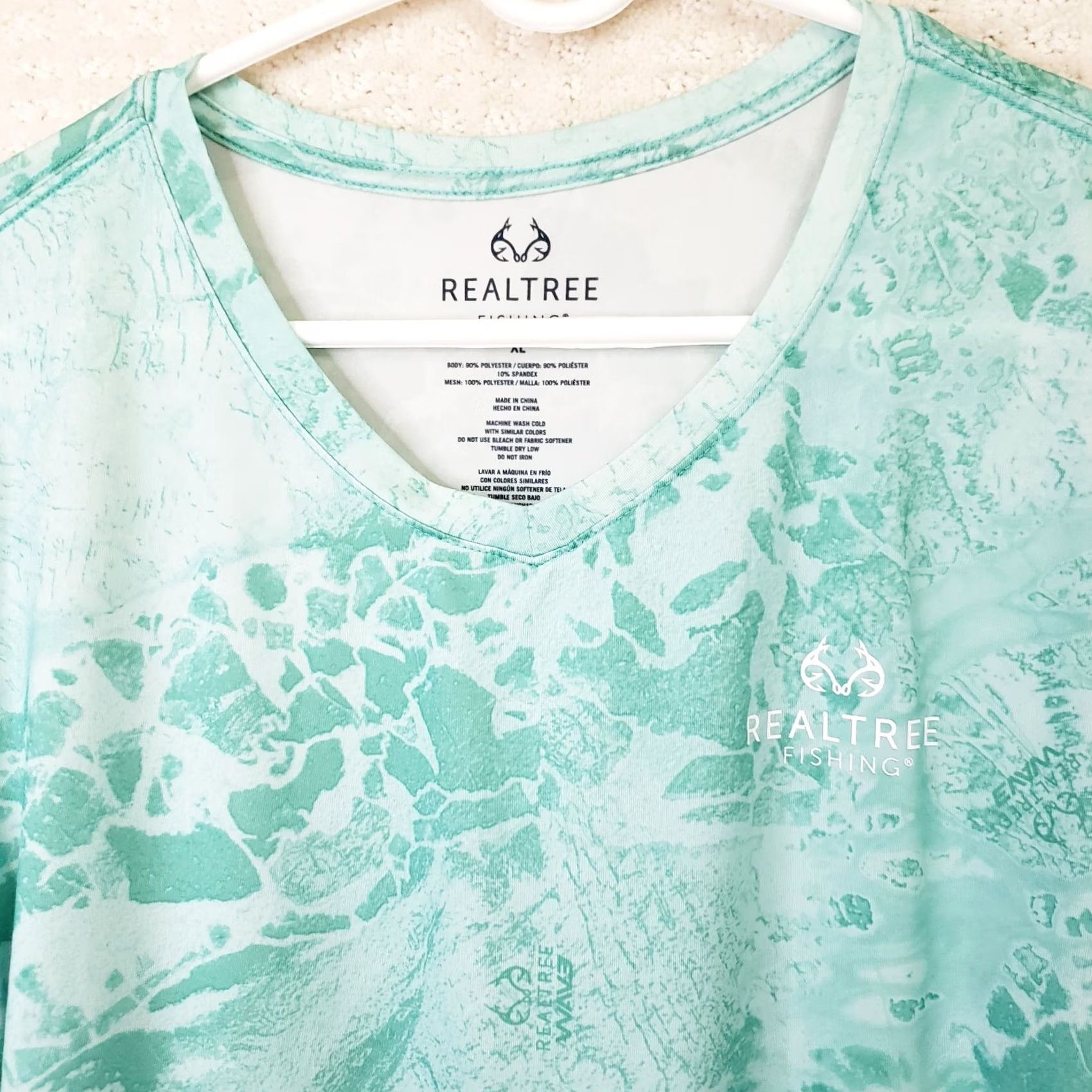 Realtree Realtree Fishing Flex Performance UPF Long Sleeve T-Shirt Mens XL Aqua Blue Water Camo Sun Protect NWT Size US XL / EU 56 / 4 - 3 Thumbnail