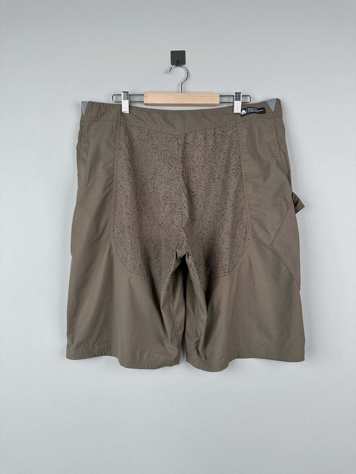 Nike × Nike ACG Vintage Y2k Nike Acg Cargo Shorts Size US 38 / EU 54 - 6 Thumbnail