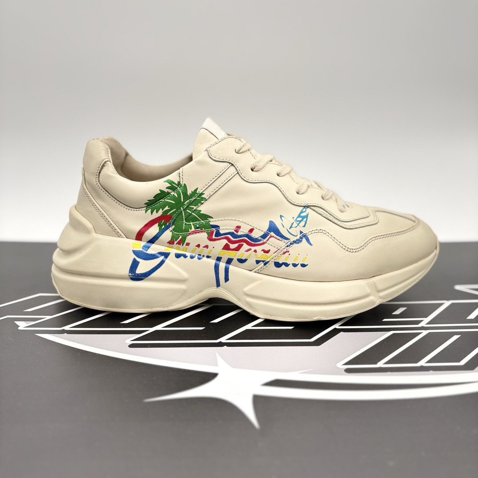 Gucci Gucci Rhyton GG ‘ Hawaii Ivory Multi ’ | GOOD CONDITION! Size US 9.5 / EU 42-43 - 2 Thumbnail