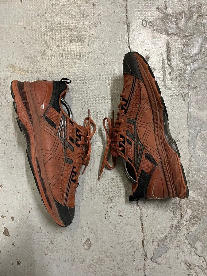 Kiko Kostadinov Asics Kiko Kostadinov Brown Gel-Burz 2 Sneakers Size US 9 / EU 42 - 5 Thumbnail