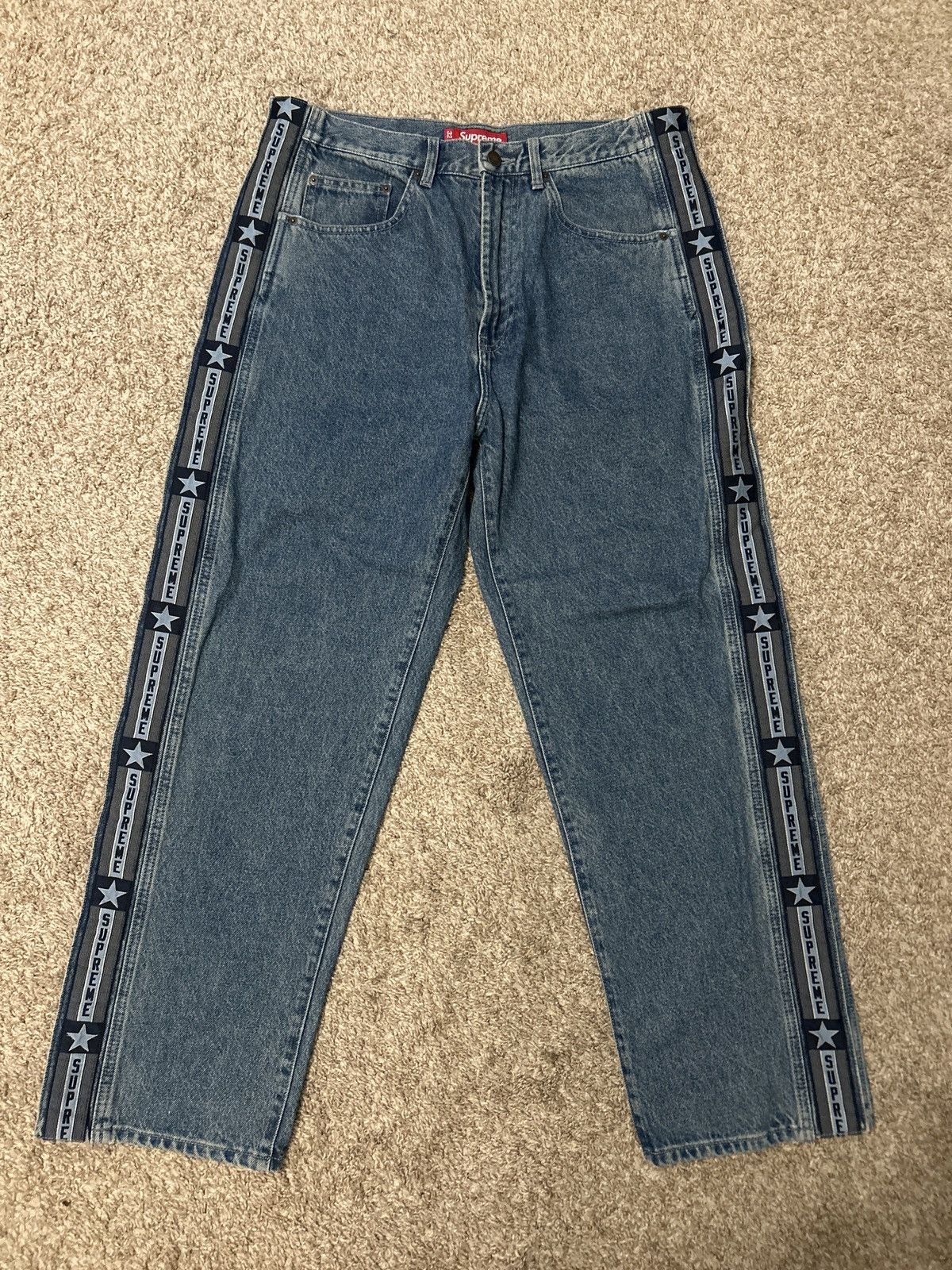 名作 32 supreme baggy jean dirty indigo Supreme Baggy Jean Dirty Indigo 30 US ask me for 🌍 | Depop